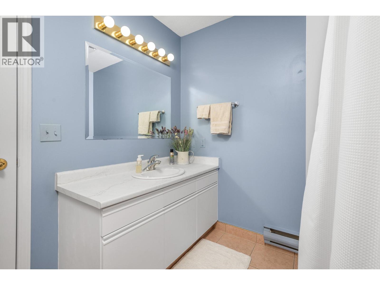 Picture for Unit #311, 1249 Pacific  Avenue https://www.cirrealty.ca/reb/bc/5/10364795_17.jpg