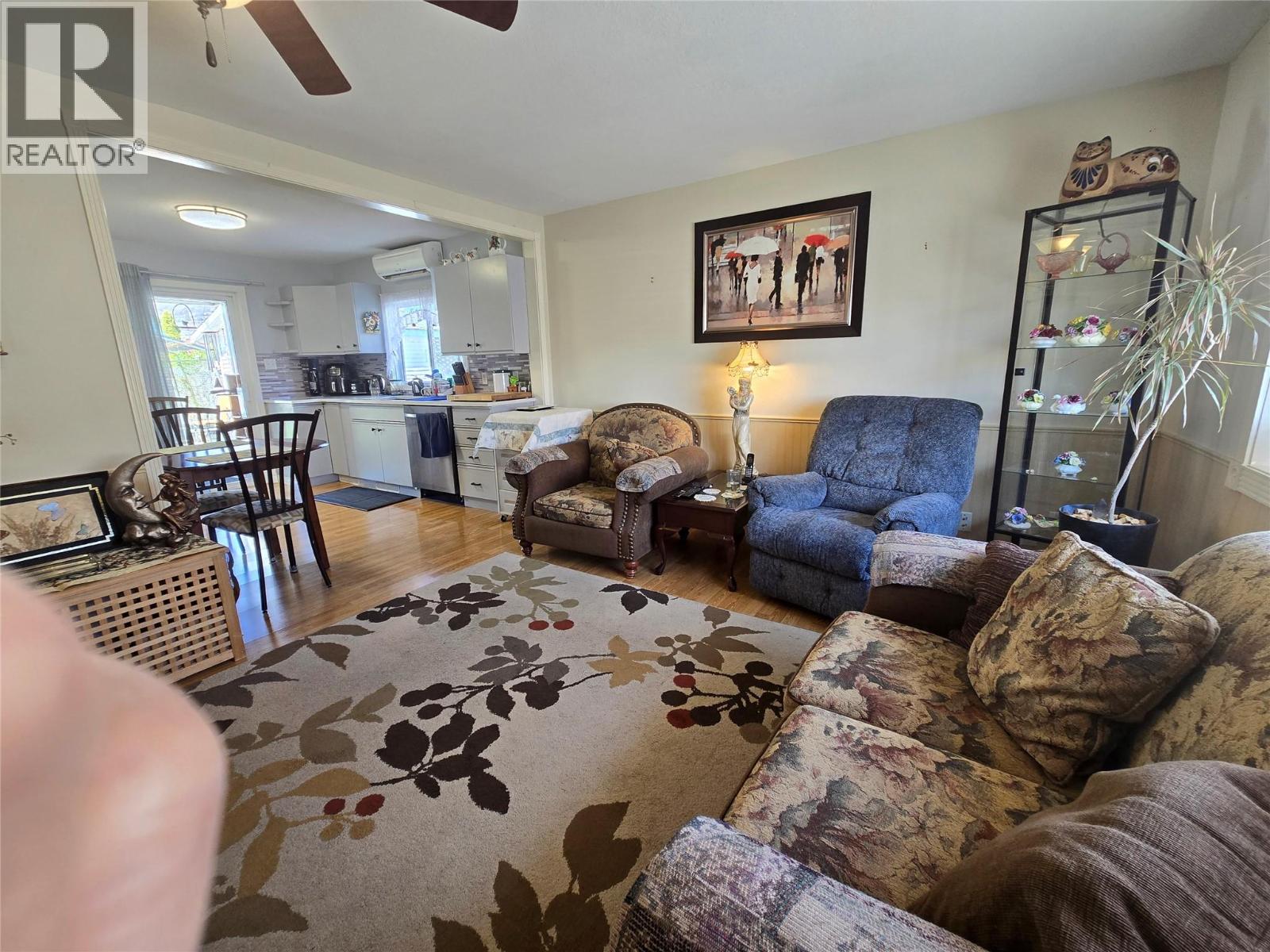 Picture for 7816 89th  Street https://www.cirrealty.ca/reb/bc/5/10365075_13.jpg