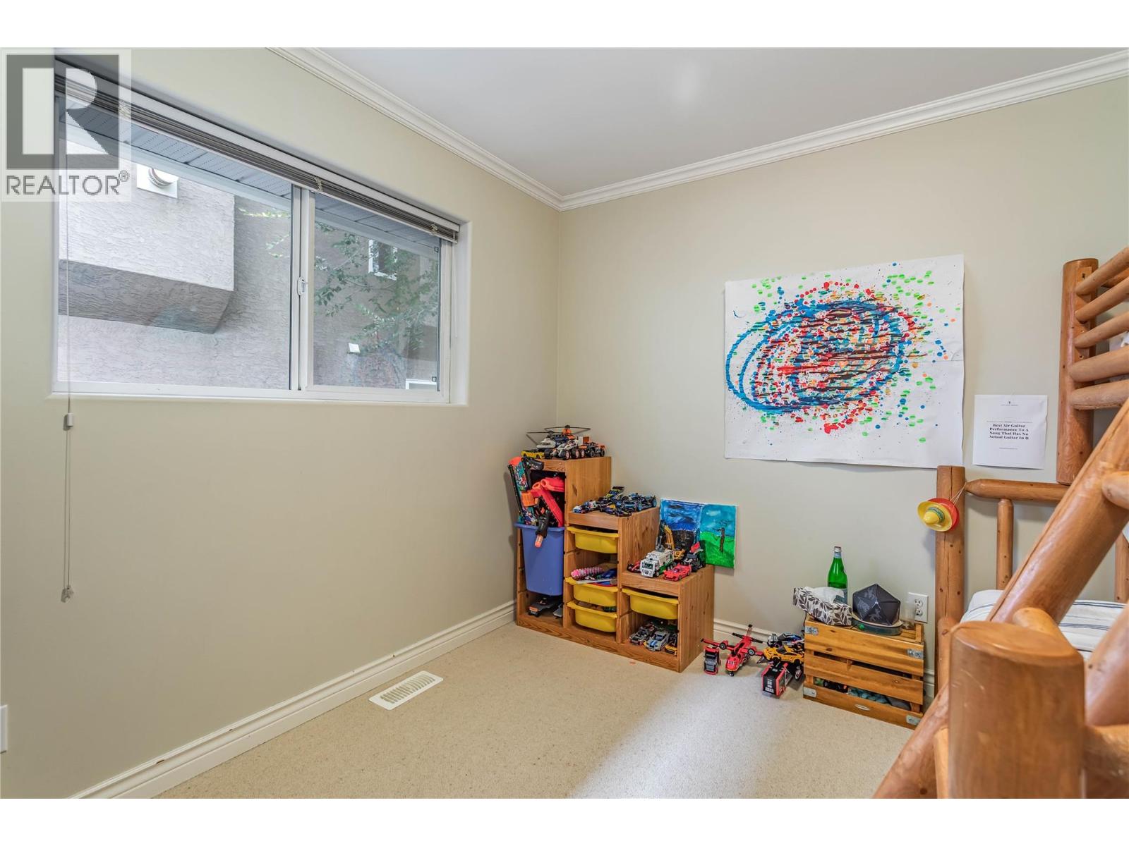 Picture for 311 Woodpark  Crescent https://www.cirrealty.ca/reb/bc/5/10365125_19.jpg