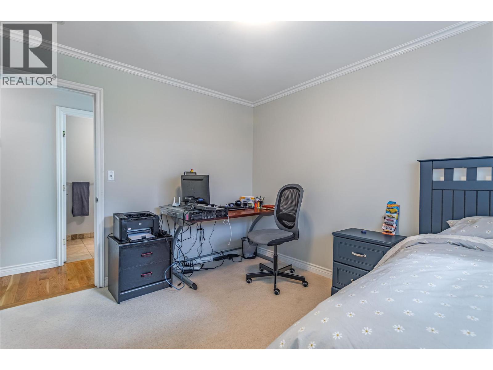 Picture for 311 Woodpark  Crescent https://www.cirrealty.ca/reb/bc/5/10365125_23.jpg