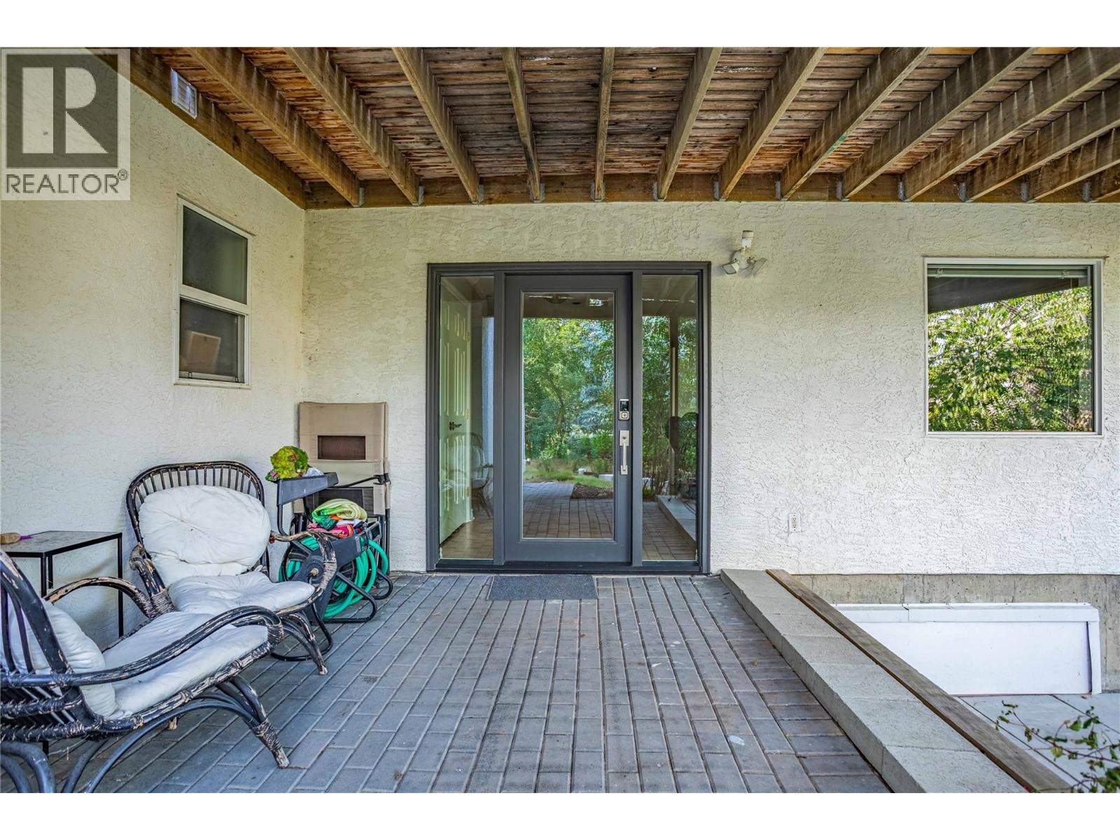 Picture for 311 Woodpark  Crescent https://www.cirrealty.ca/reb/bc/5/10365125_36.jpg