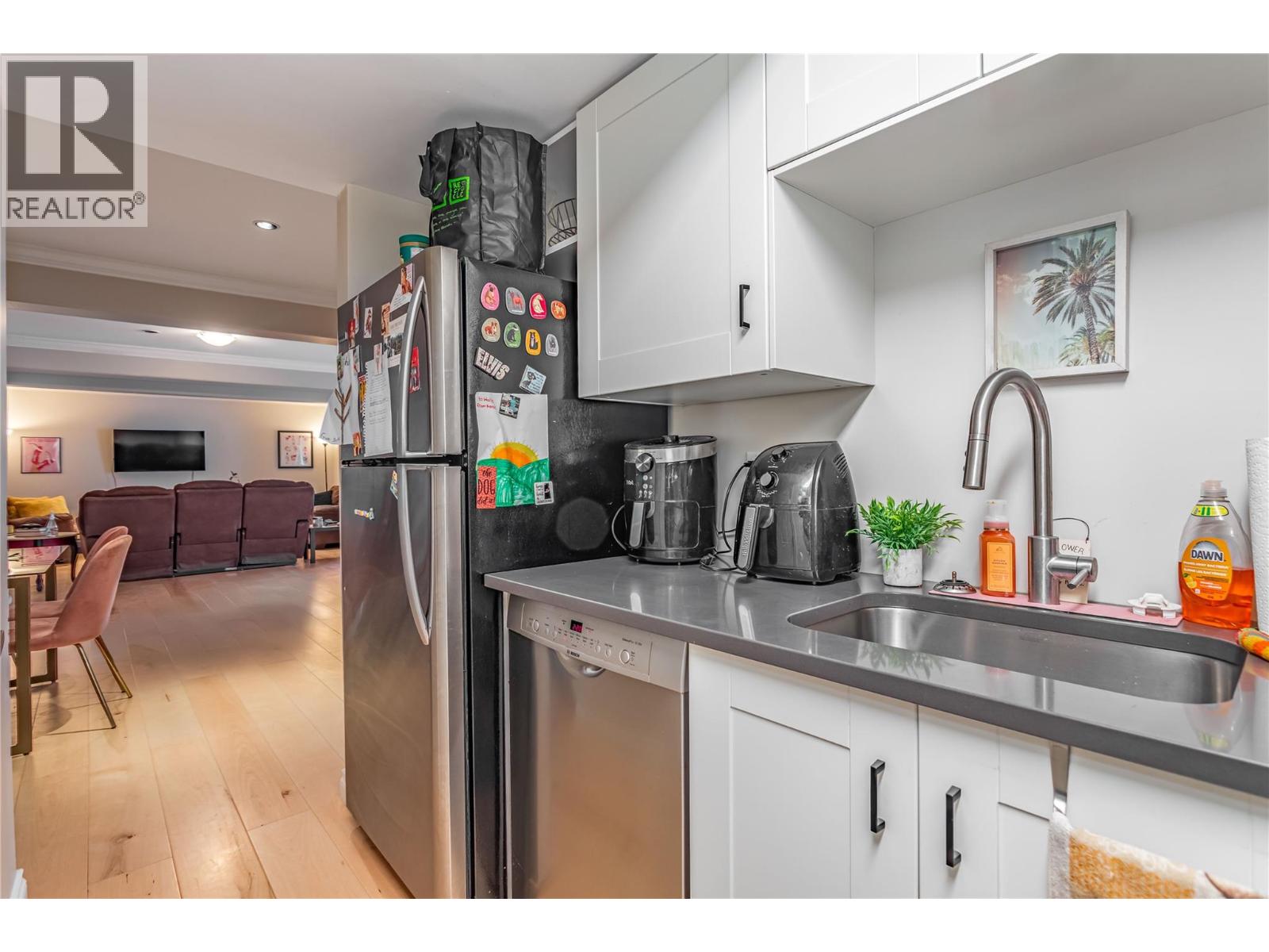 Picture for 311 Woodpark  Crescent https://www.cirrealty.ca/reb/bc/5/10365125_45.jpg