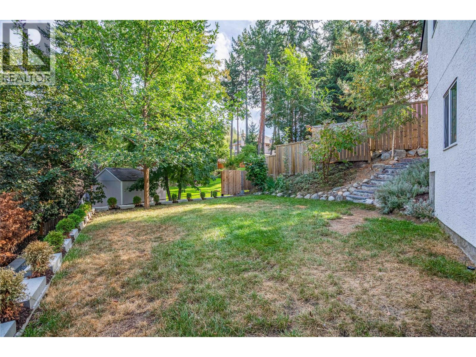 Picture for 311 Woodpark  Crescent https://www.cirrealty.ca/reb/bc/5/10365125_51.jpg