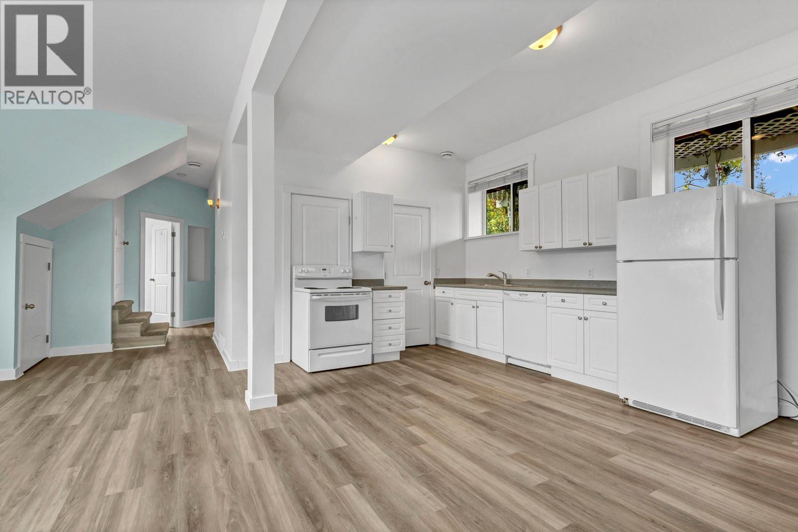 Picture for 202 Pearson  Road https://www.cirrealty.ca/reb/bc/5/10365135_27.jpg