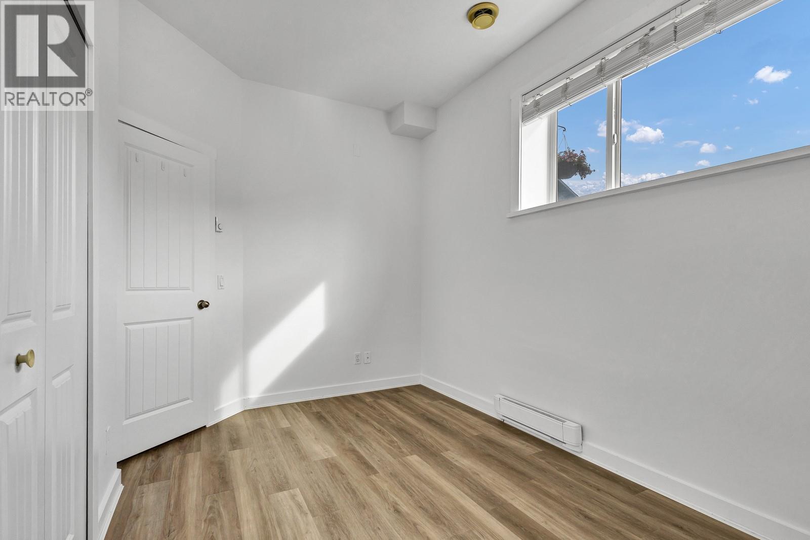 Picture for 202 Pearson  Road https://www.cirrealty.ca/reb/bc/5/10365135_33.jpg