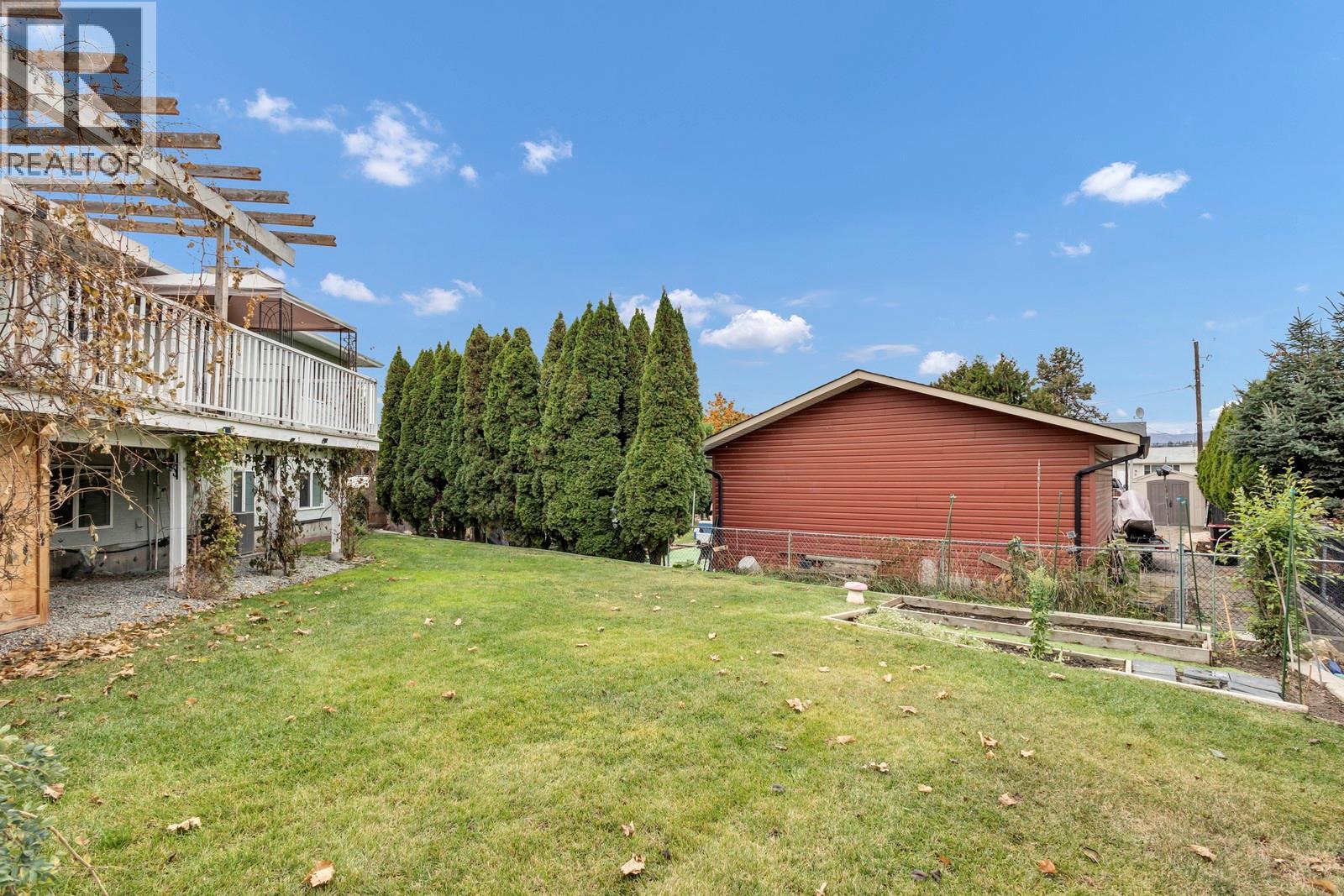 Picture for 202 Pearson  Road https://www.cirrealty.ca/reb/bc/5/10365135_50.jpg