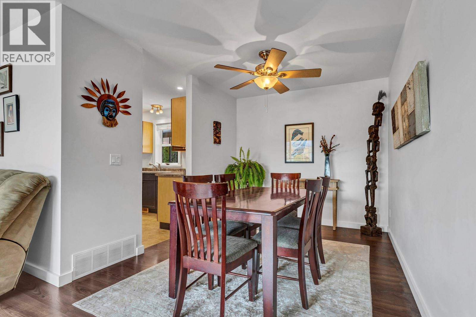 Picture for 202 Pearson  Road https://www.cirrealty.ca/reb/bc/5/10365135_8.jpg