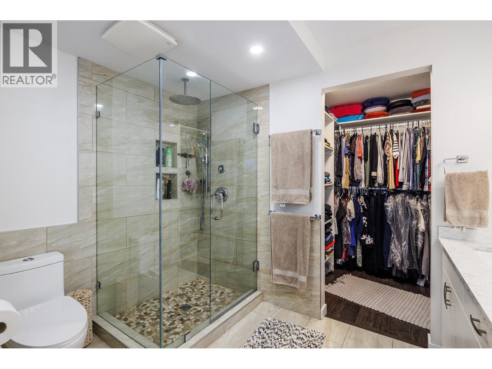 Picture for Unit #31, 3370 Casorso  Road https://www.cirrealty.ca/reb/bc/5/10365355_15.jpg