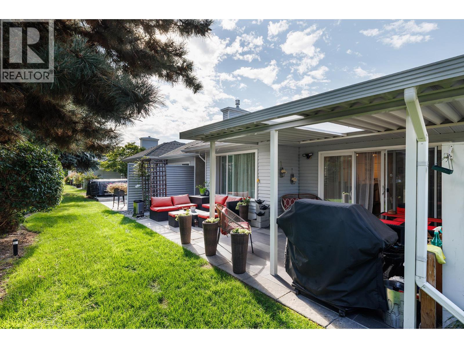 Picture for Unit #31, 3370 Casorso  Road https://www.cirrealty.ca/reb/bc/5/10365355_22.jpg