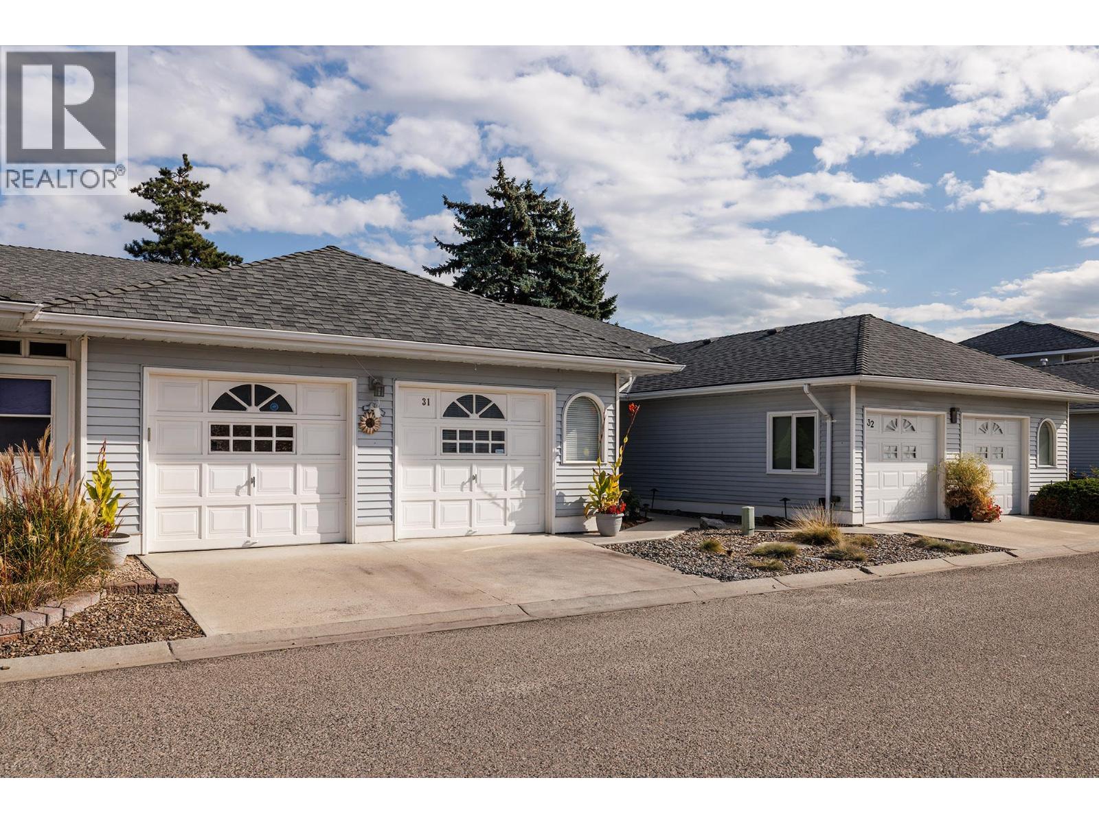 Picture for Unit #31, 3370 Casorso  Road https://www.cirrealty.ca/reb/bc/5/10365355_26.jpg