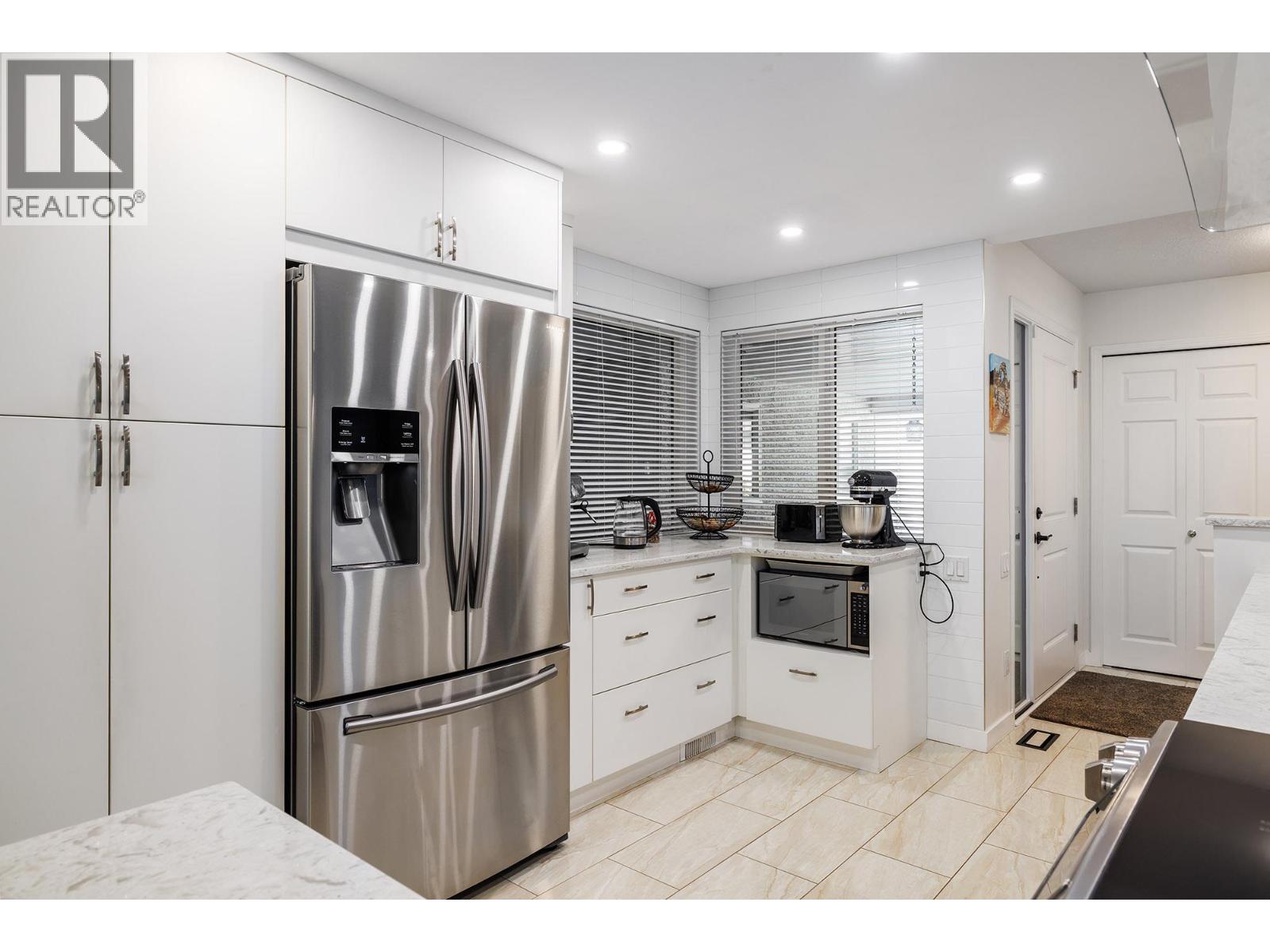 Picture for Unit #31, 3370 Casorso  Road https://www.cirrealty.ca/reb/bc/5/10365355_7.jpg