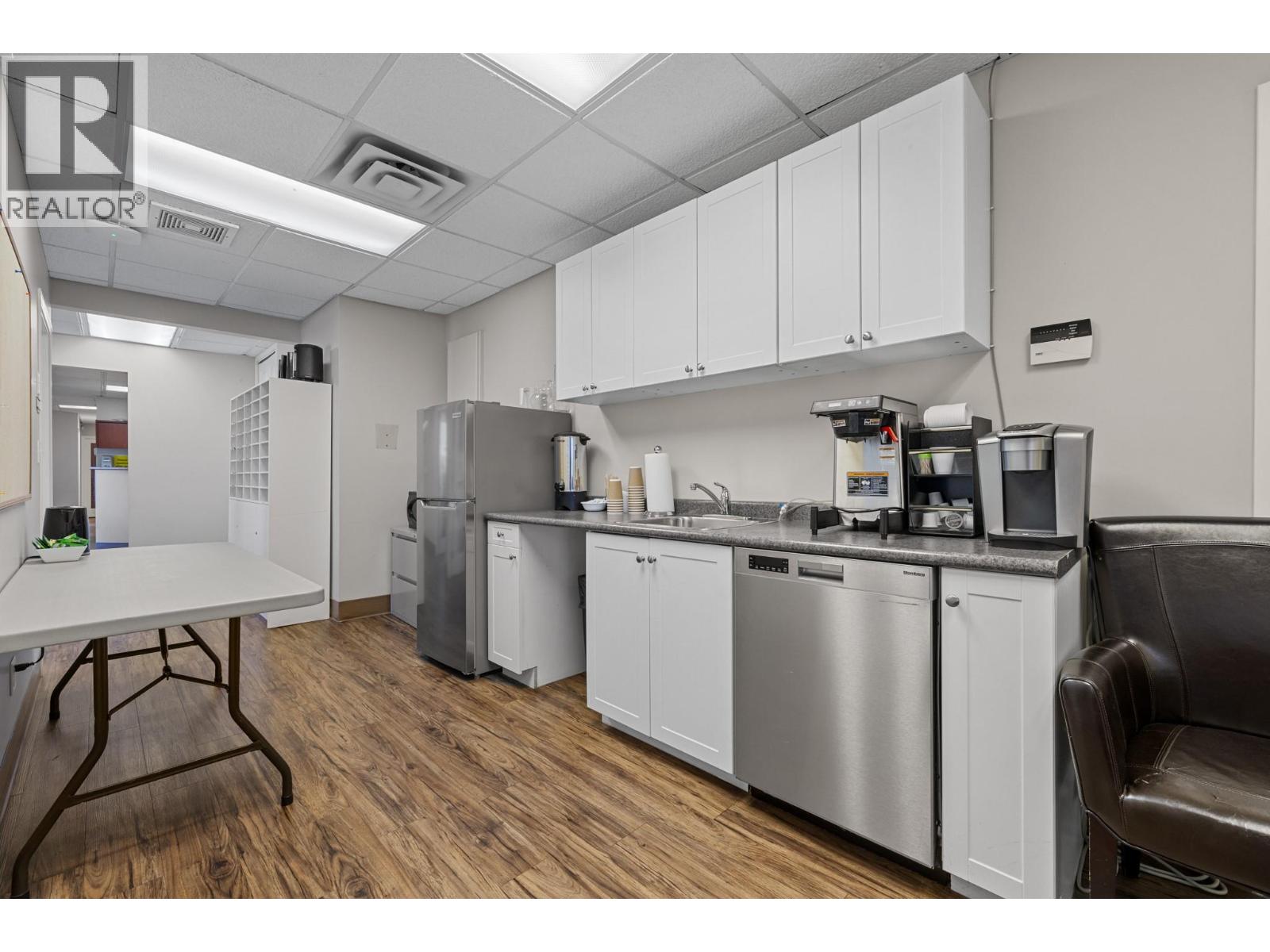 Picture for Unit #201 & 203, 1505 Harvey  Avenue https://www.cirrealty.ca/reb/bc/5/10365375_24.jpg