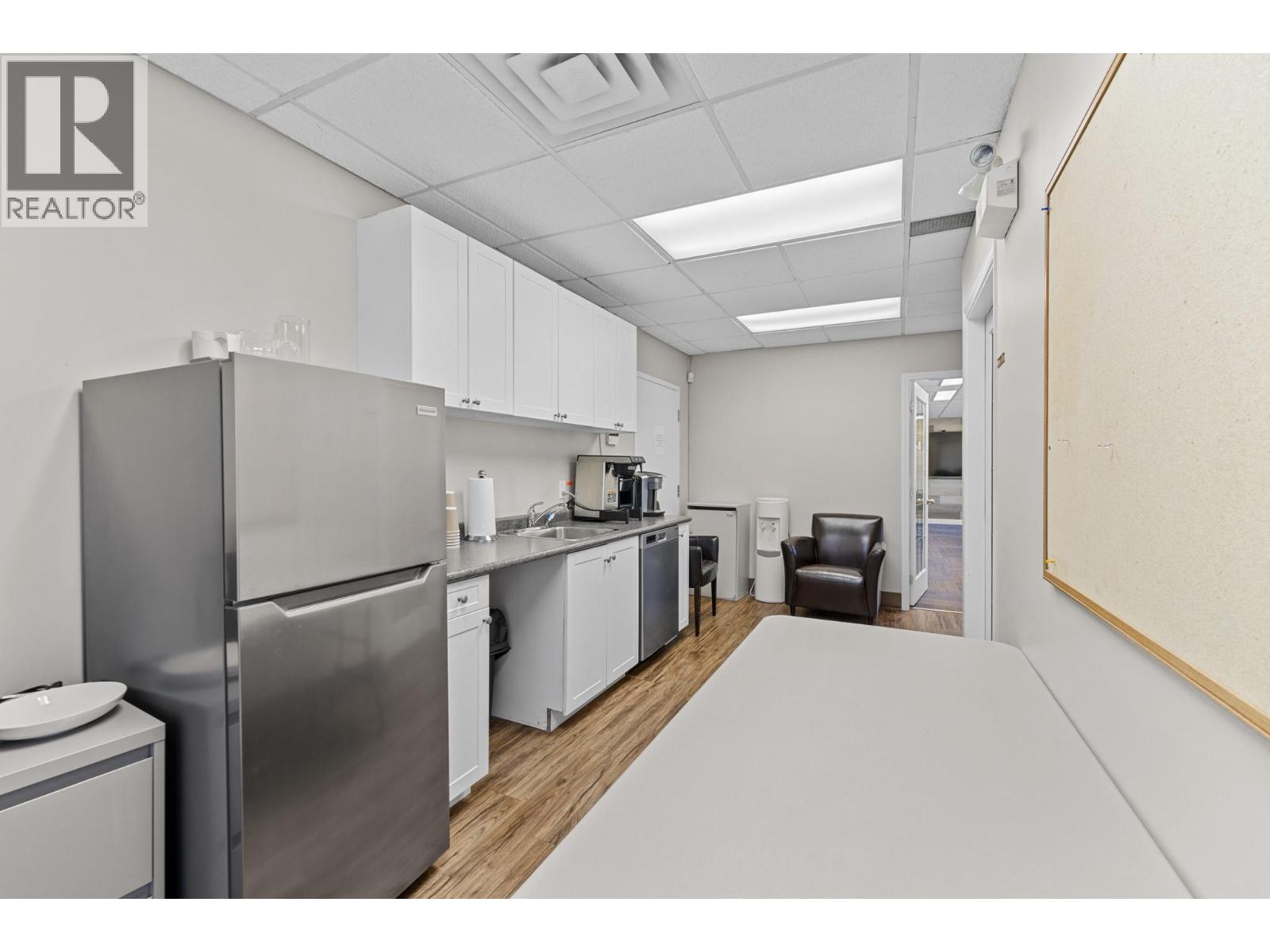 Picture for Unit #201 & 203, 1505 Harvey  Avenue https://www.cirrealty.ca/reb/bc/5/10365375_25.jpg