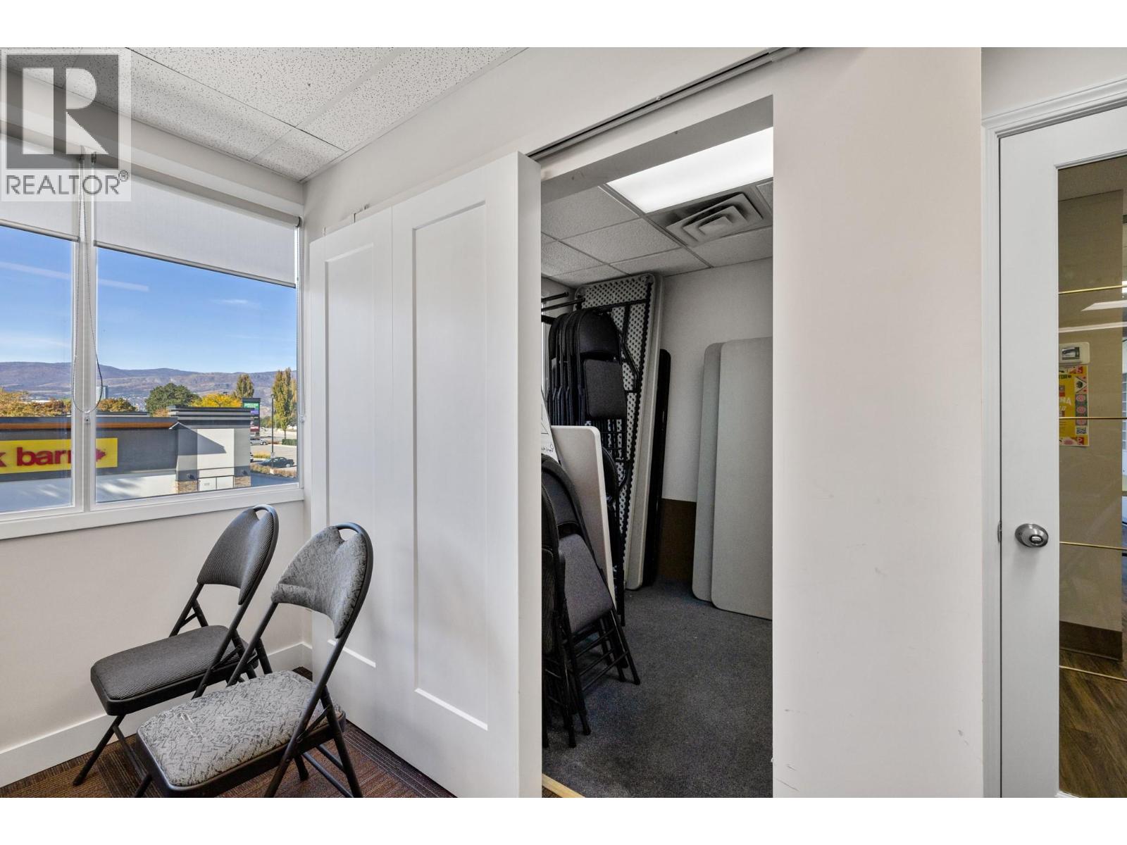 Picture for Unit #201 & 203, 1505 Harvey  Avenue https://www.cirrealty.ca/reb/bc/5/10365375_28.jpg