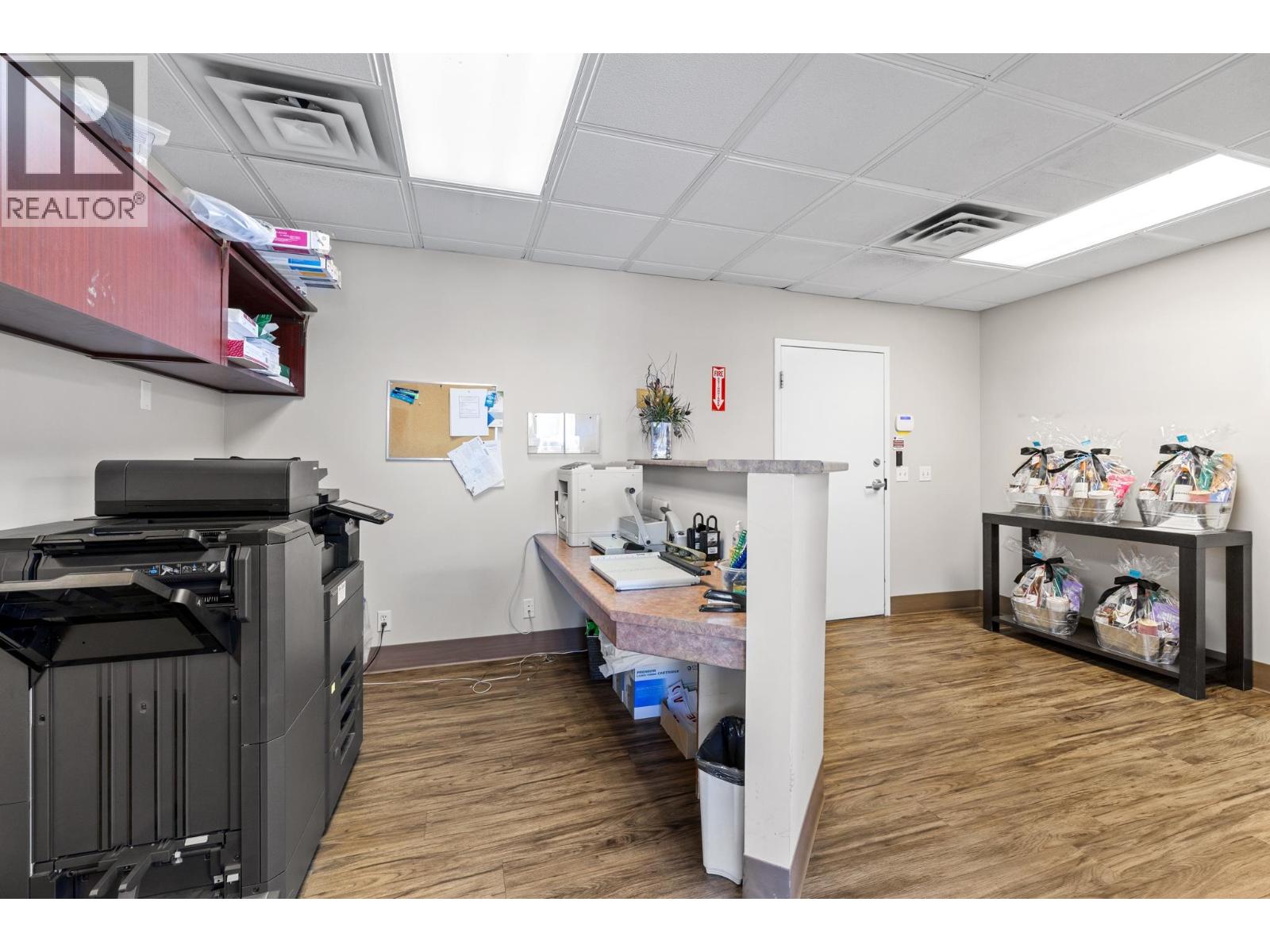 Picture for Unit #201 & 203, 1505 Harvey  Avenue https://www.cirrealty.ca/reb/bc/5/10365375_9.jpg