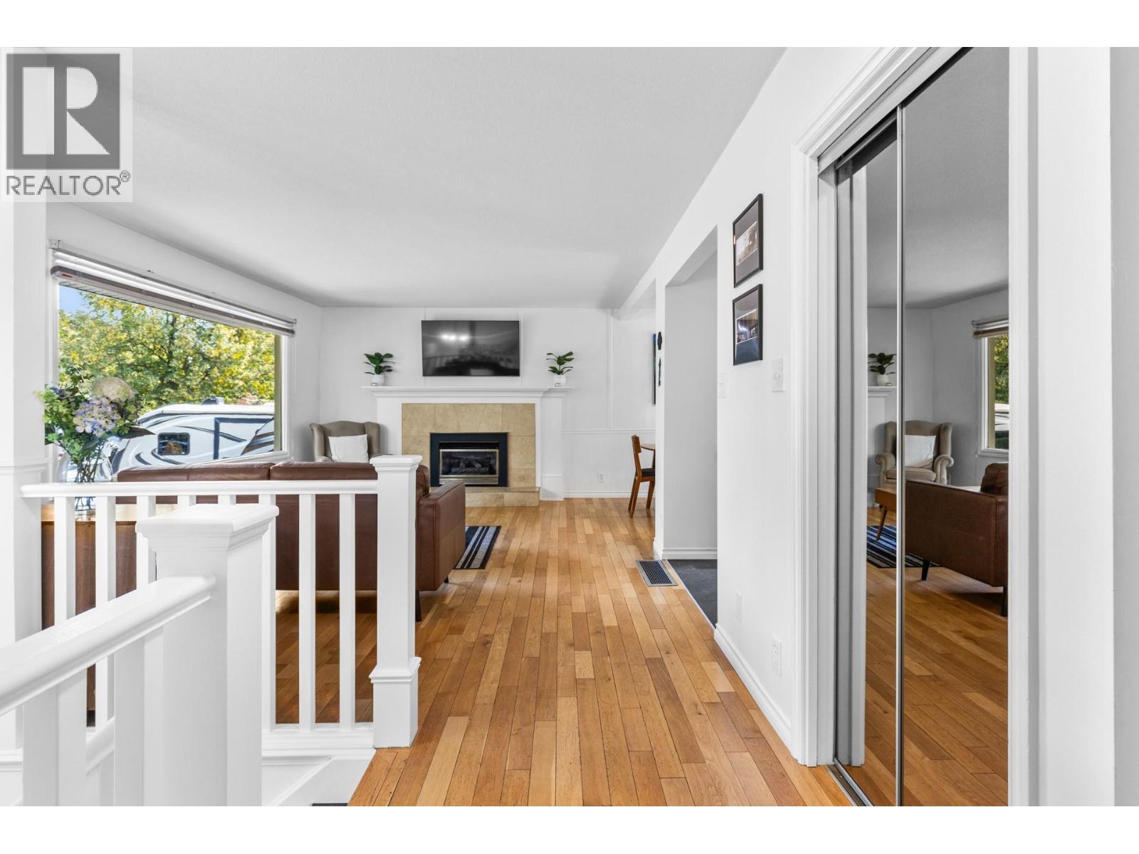 Picture for 1112 Pinecrest  Lane