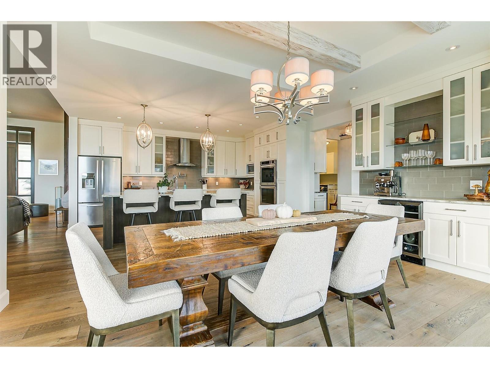 Picture for 738 Highpointe  Drive https://www.cirrealty.ca/reb/bc/5/10365685_25.jpg