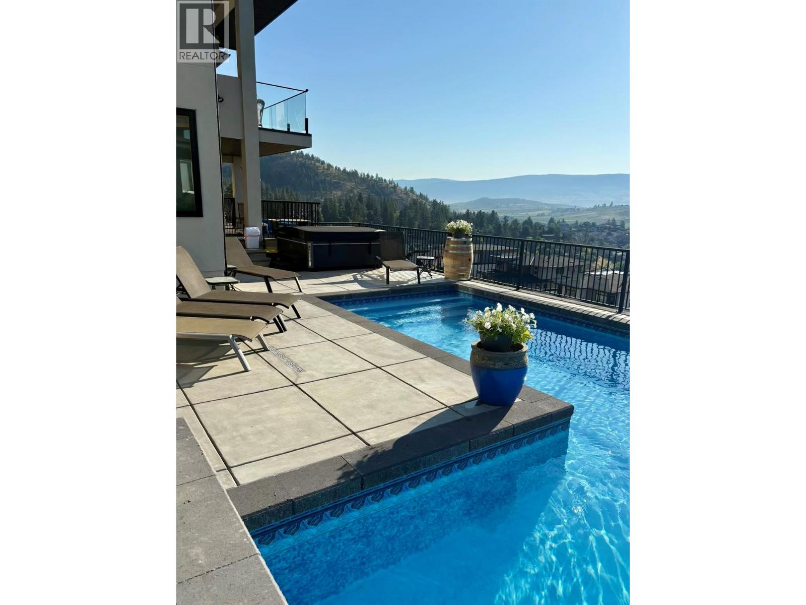 Picture for 738 Highpointe  Drive https://www.cirrealty.ca/reb/bc/5/10365685_61.jpg