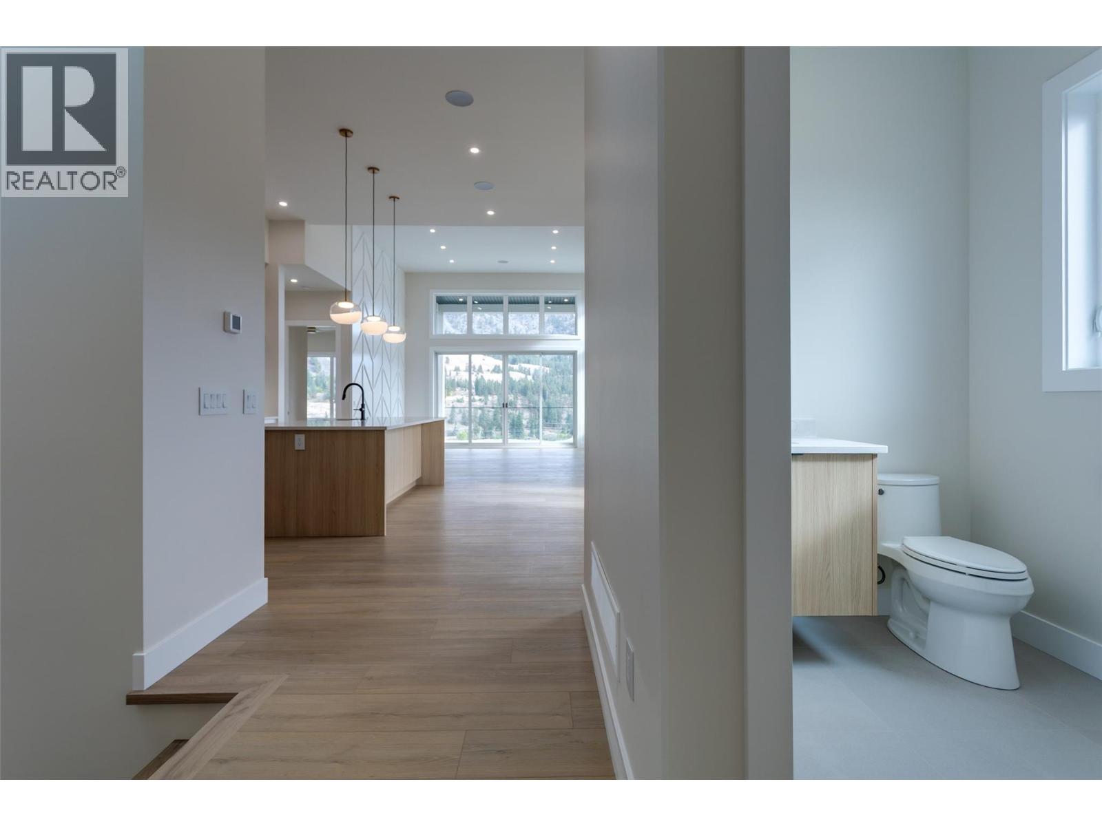 Picture for 1123 Greenock  Court https://www.cirrealty.ca/reb/bc/5/10365725_10.jpg