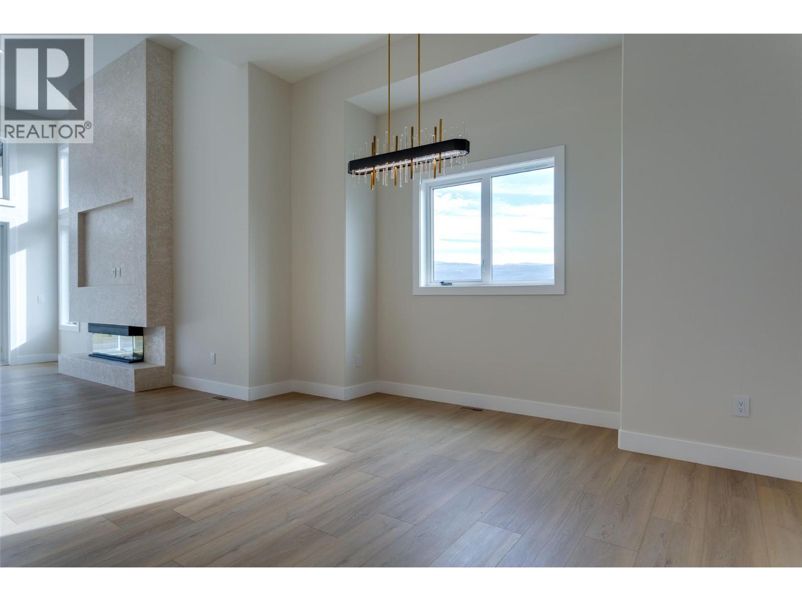 Picture for 1123 Greenock  Court https://www.cirrealty.ca/reb/bc/5/10365725_19.jpg