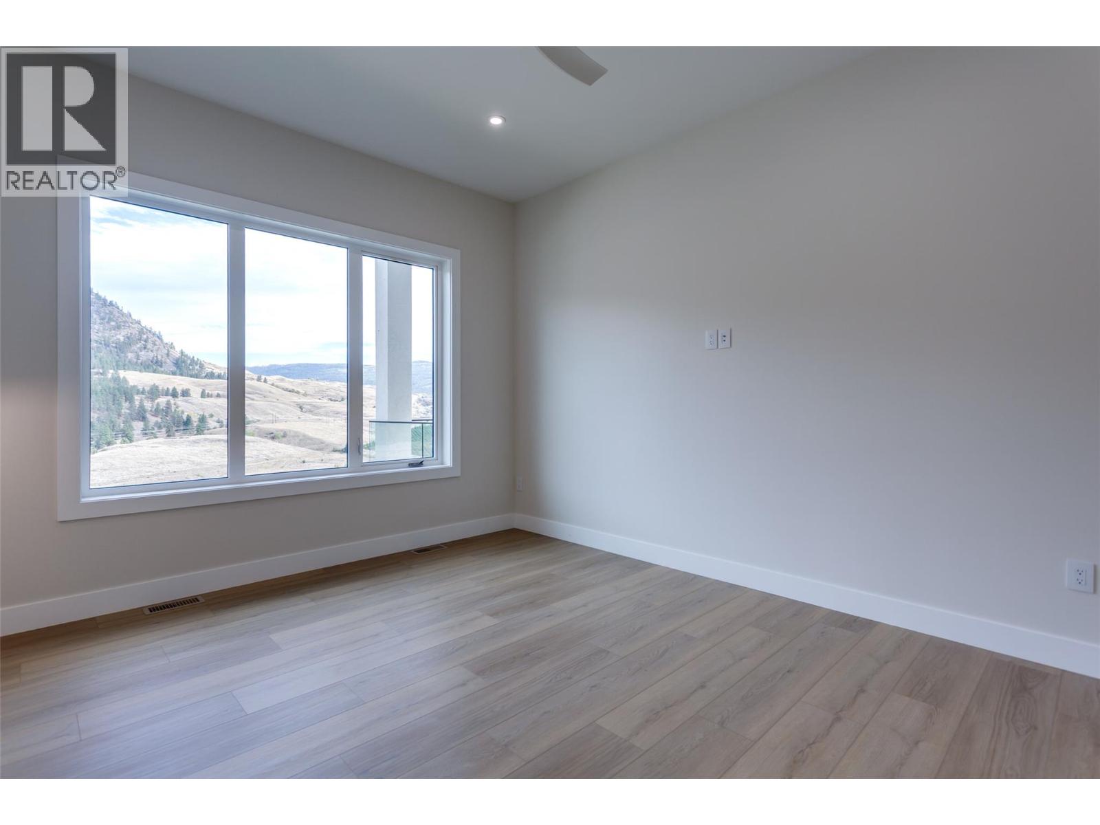 Picture for 1123 Greenock  Court https://www.cirrealty.ca/reb/bc/5/10365725_31.jpg