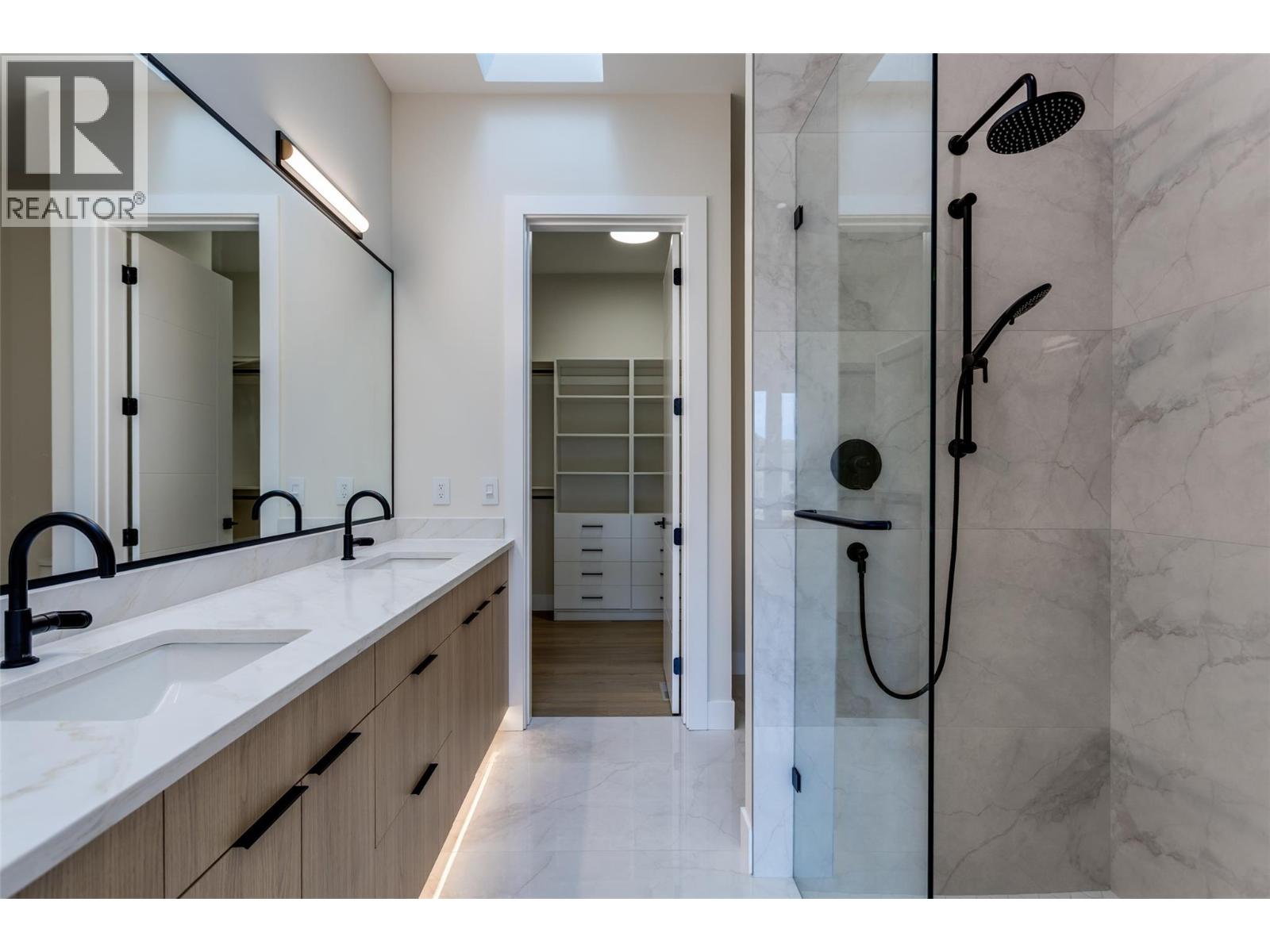 Picture for 1123 Greenock  Court https://www.cirrealty.ca/reb/bc/5/10365725_34.jpg