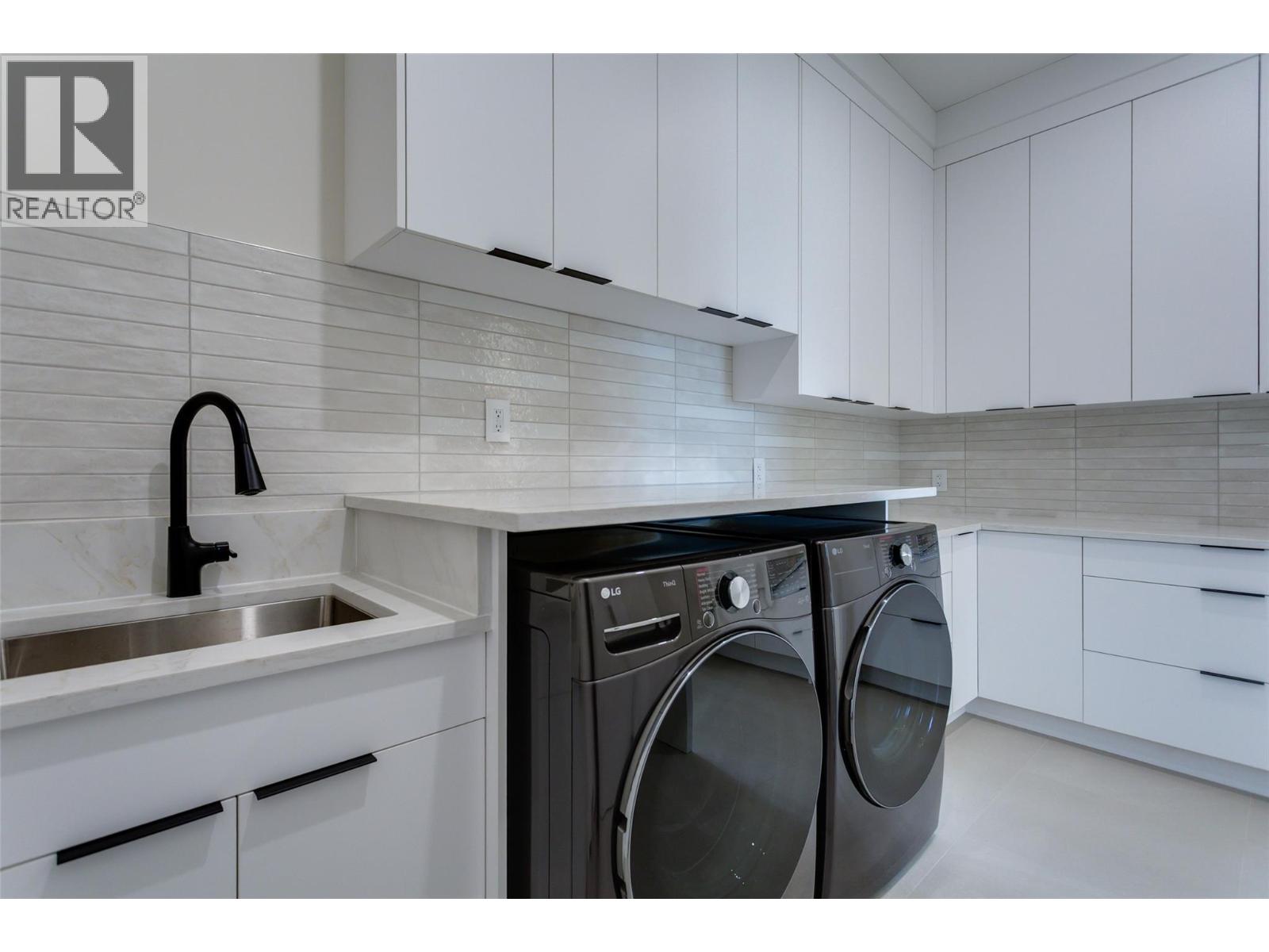 Picture for 1123 Greenock  Court https://www.cirrealty.ca/reb/bc/5/10365725_36.jpg