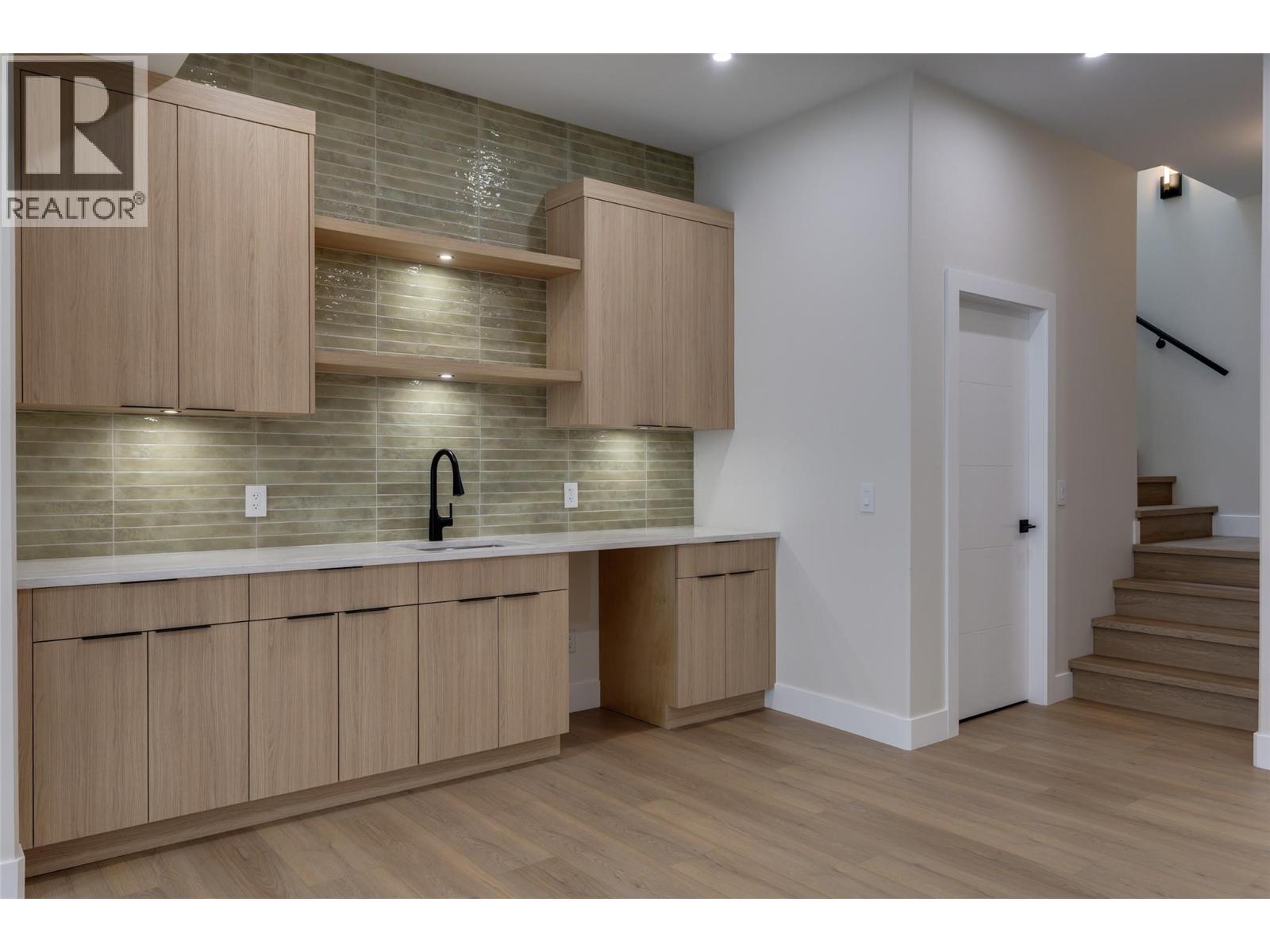 Picture for 1123 Greenock  Court https://www.cirrealty.ca/reb/bc/5/10365725_38.jpg