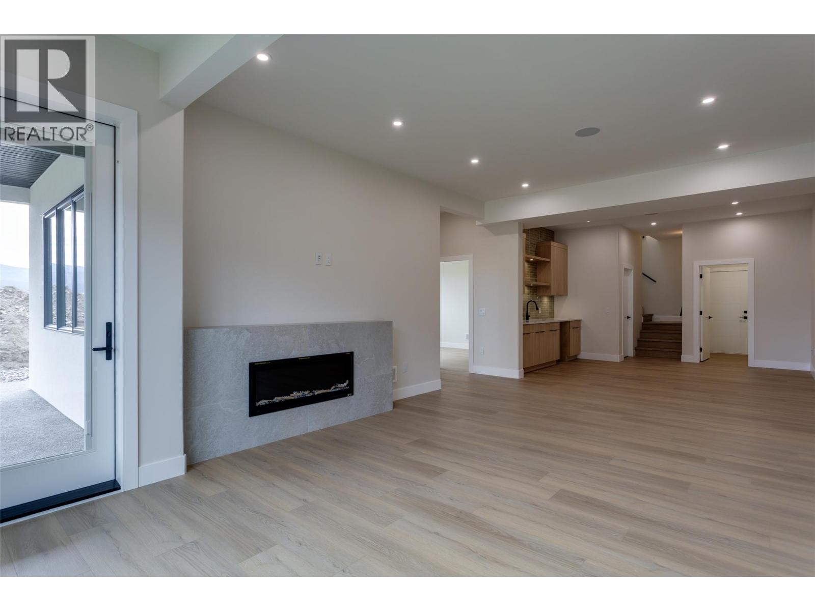 Picture for 1123 Greenock  Court https://www.cirrealty.ca/reb/bc/5/10365725_41.jpg