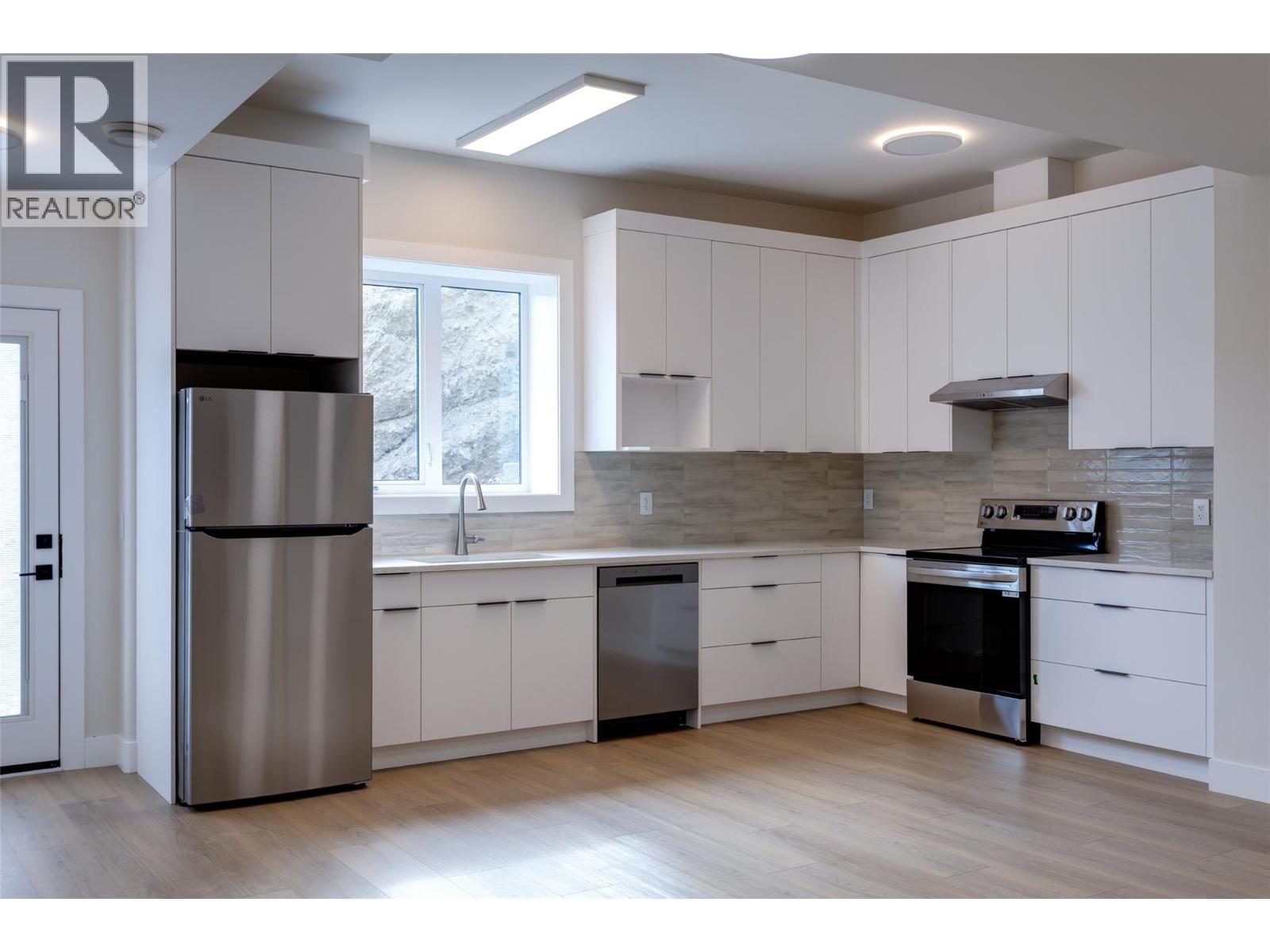 Picture for 1123 Greenock  Court https://www.cirrealty.ca/reb/bc/5/10365725_54.jpg