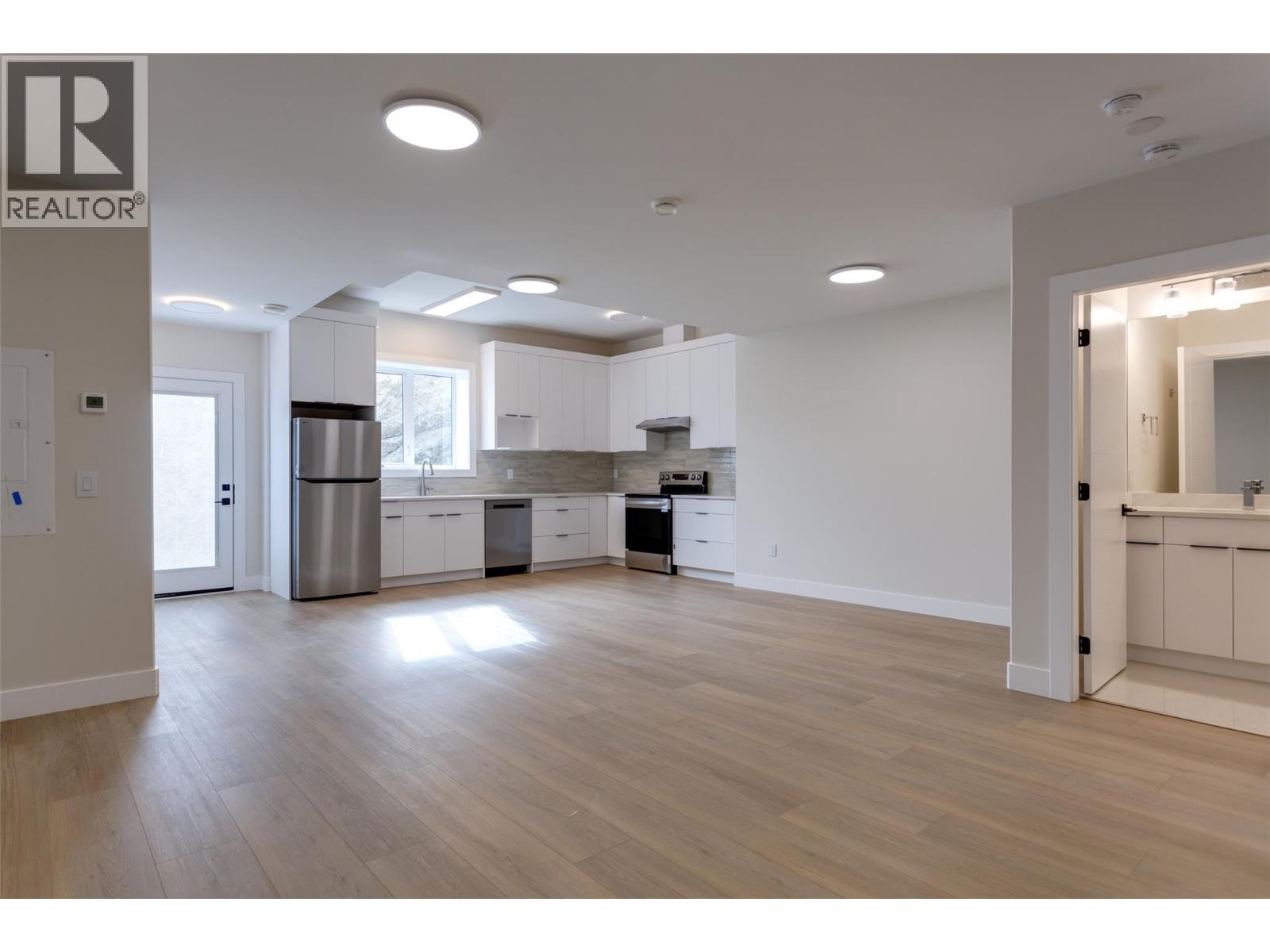 Picture for 1123 Greenock  Court https://www.cirrealty.ca/reb/bc/5/10365725_57.jpg