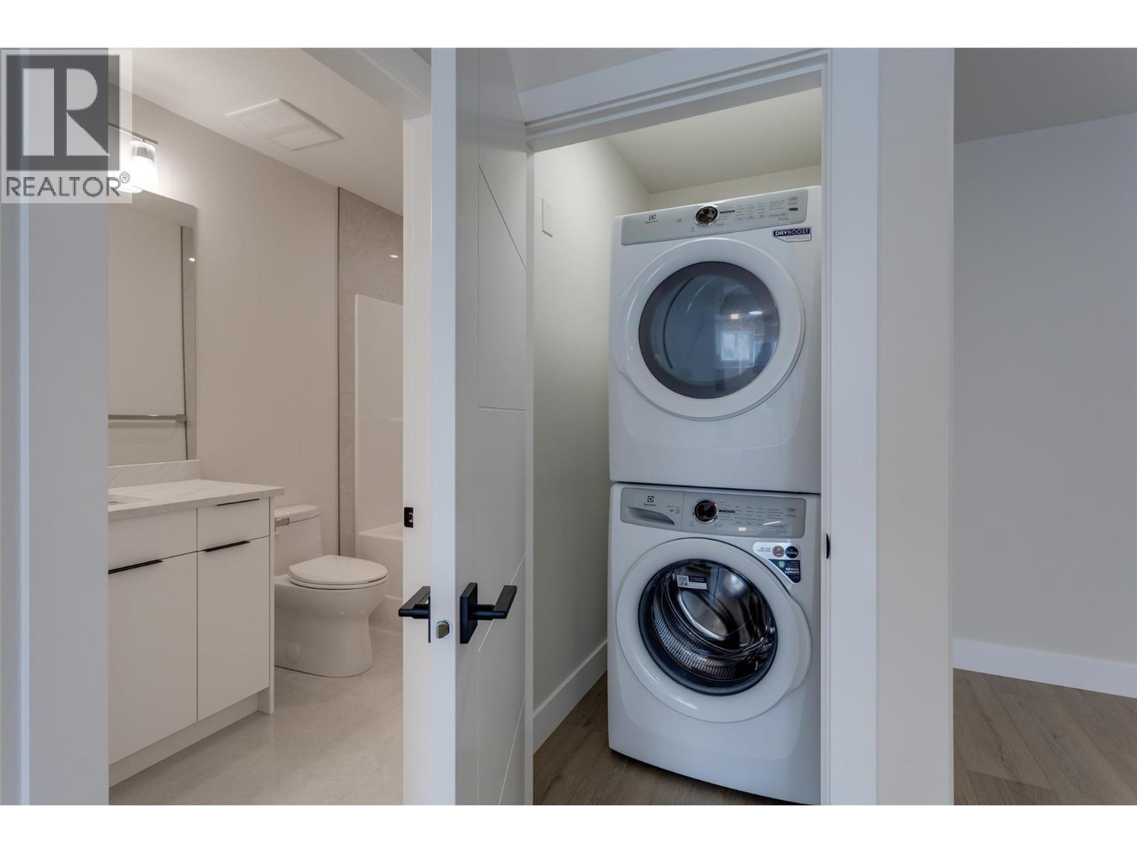 Picture for 1123 Greenock  Court https://www.cirrealty.ca/reb/bc/5/10365725_59.jpg