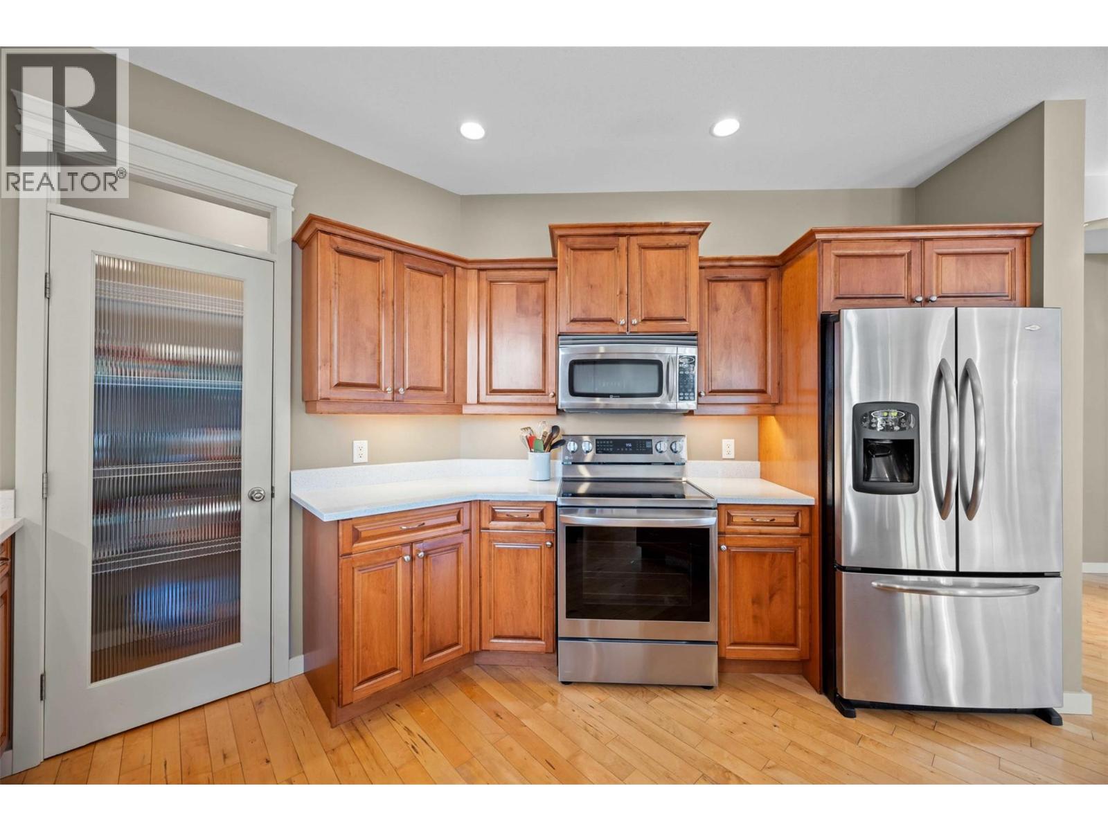 Picture for 607 Quarry  Avenue https://www.cirrealty.ca/reb/bc/5/10365765_13.jpg