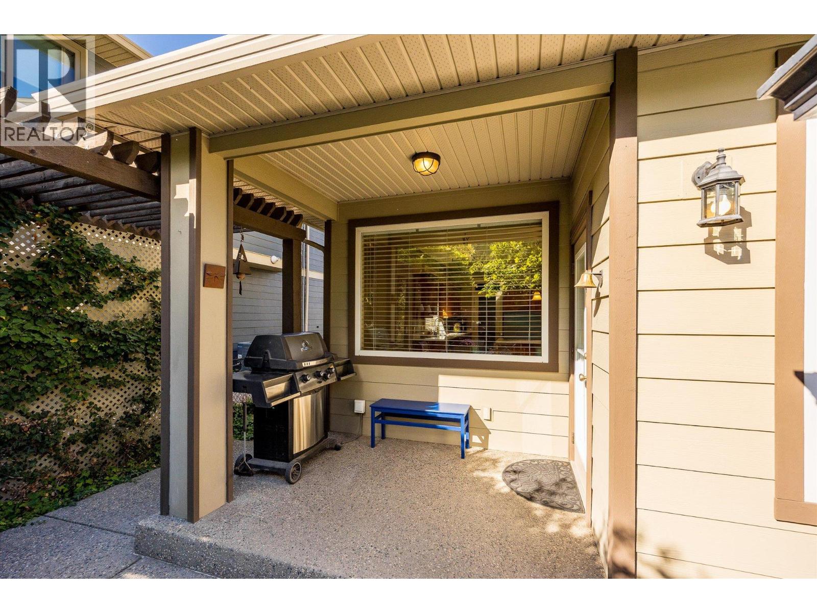 Picture for 607 Quarry  Avenue https://www.cirrealty.ca/reb/bc/5/10365765_15.jpg