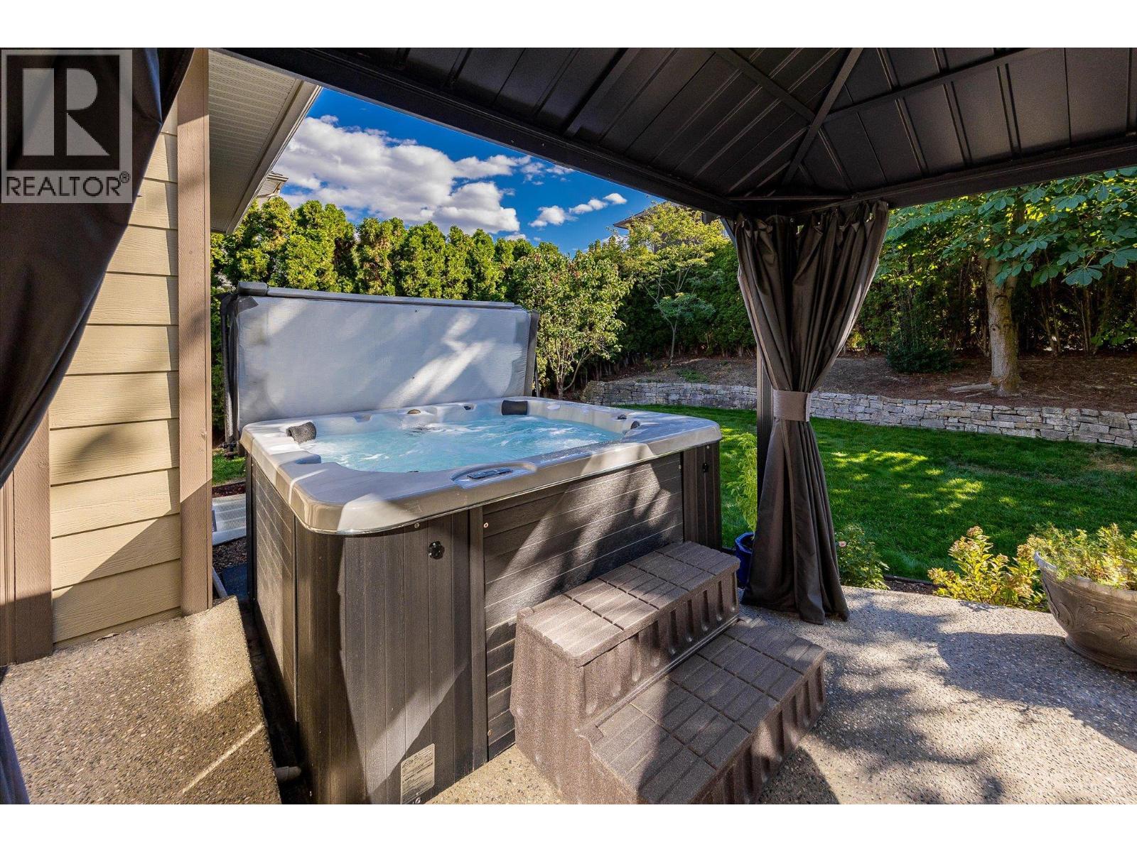 Picture for 607 Quarry  Avenue https://www.cirrealty.ca/reb/bc/5/10365765_29.jpg