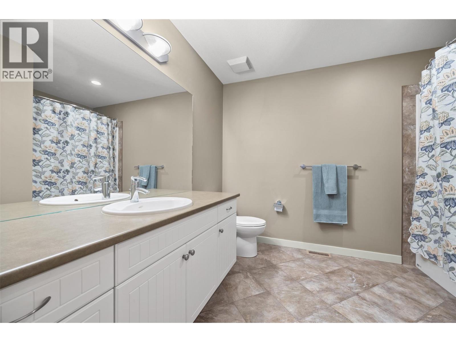 Picture for 607 Quarry  Avenue https://www.cirrealty.ca/reb/bc/5/10365765_43.jpg