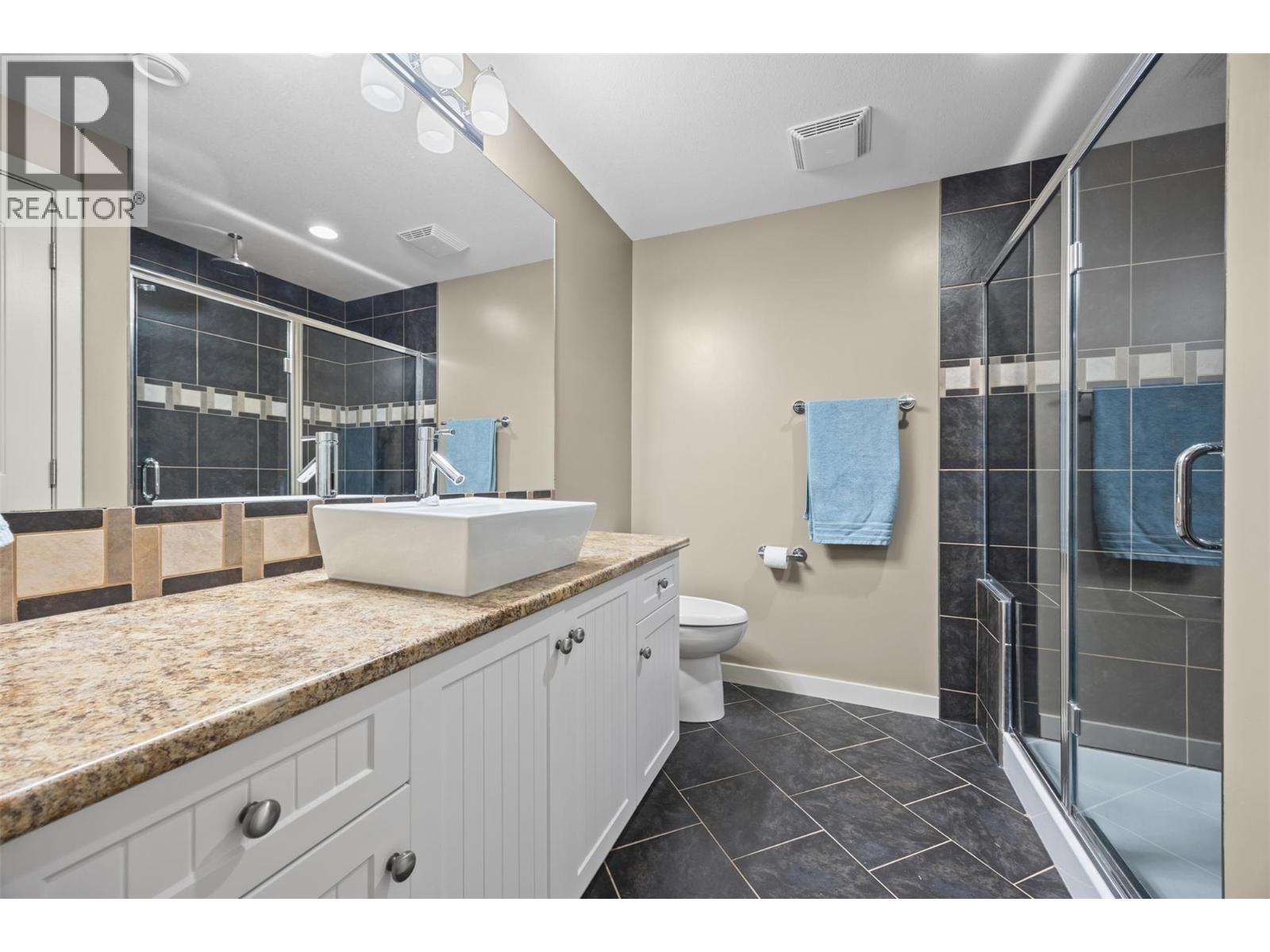 Picture for 607 Quarry  Avenue https://www.cirrealty.ca/reb/bc/5/10365765_49.jpg