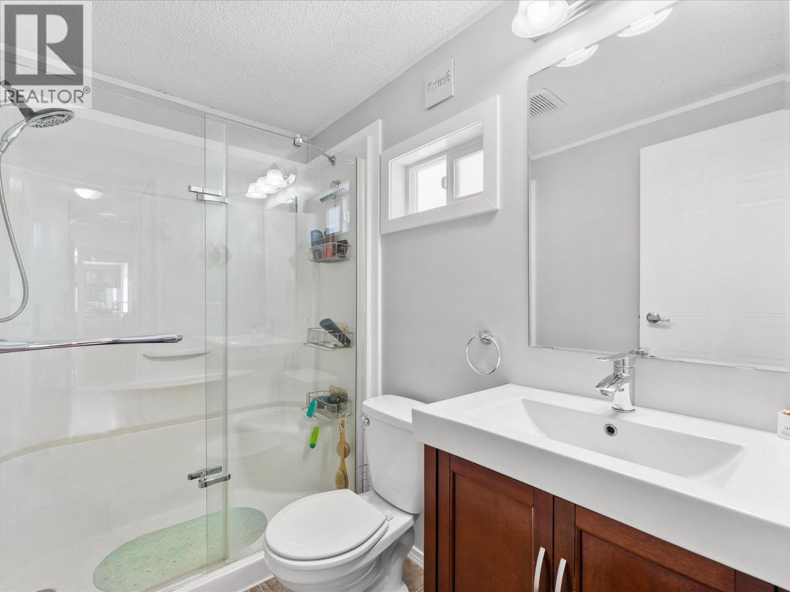 Picture for Unit #9, 610 Katherine  Road https://www.cirrealty.ca/reb/bc/5/10365905_17.jpg