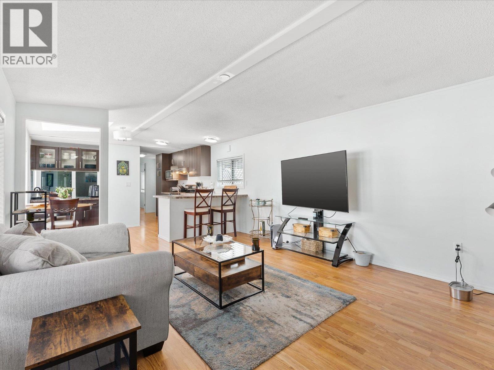 Picture for Unit #9, 610 Katherine  Road https://www.cirrealty.ca/reb/bc/5/10365905_4.jpg
