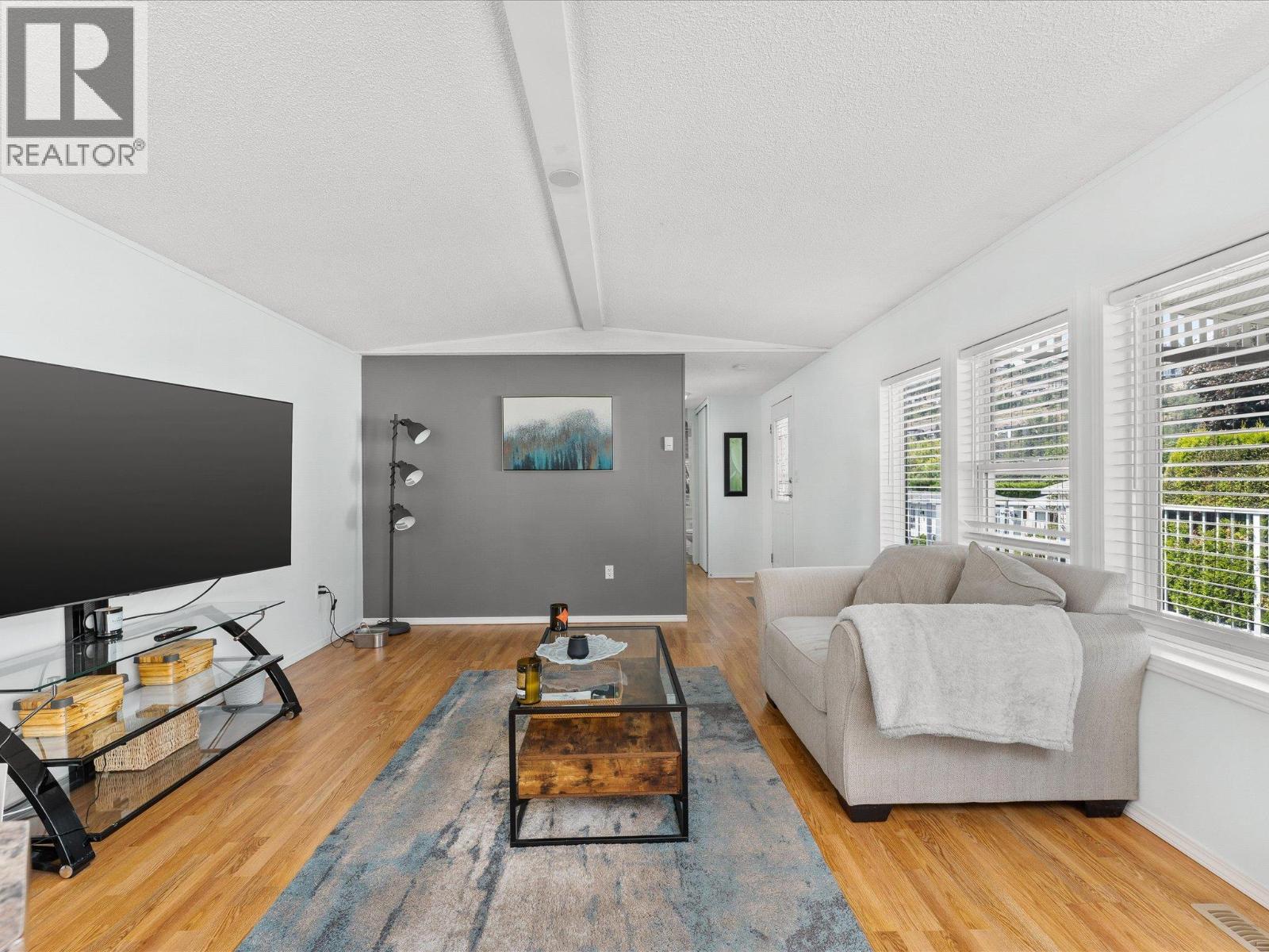 Picture for Unit #9, 610 Katherine  Road https://www.cirrealty.ca/reb/bc/5/10365905_6.jpg