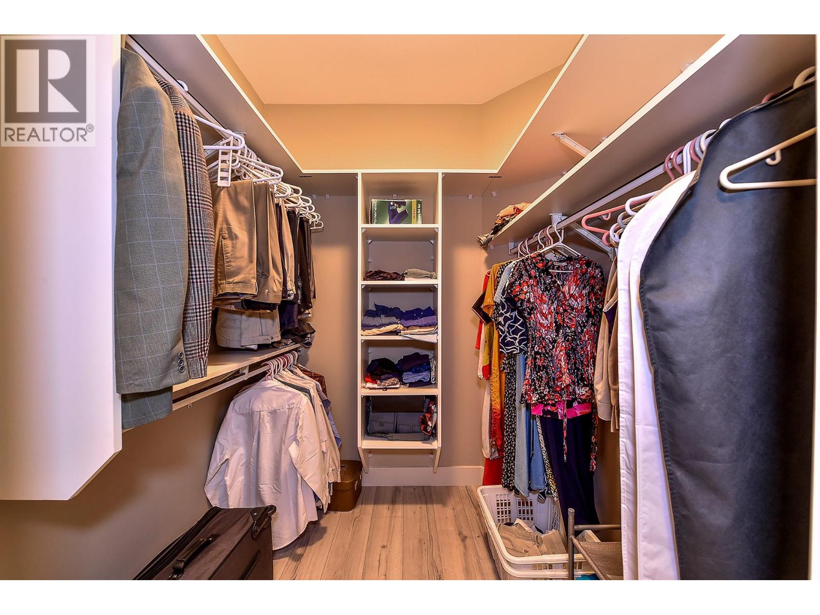 Picture for Unit #8, 2450 Selkirk  Drive https://www.cirrealty.ca/reb/bc/5/10365945_20.jpg