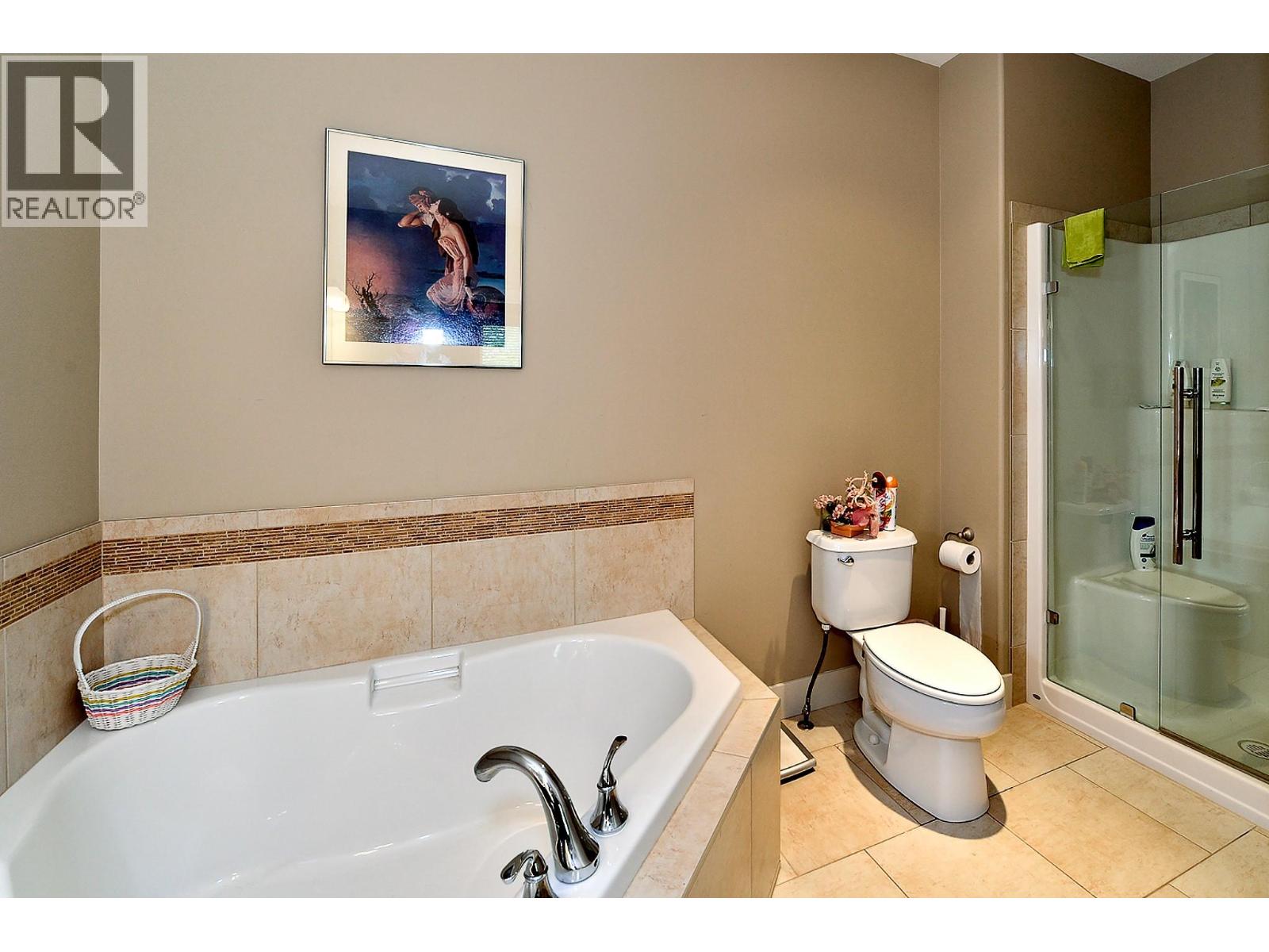 Picture for Unit #8, 2450 Selkirk  Drive https://www.cirrealty.ca/reb/bc/5/10365945_24.jpg