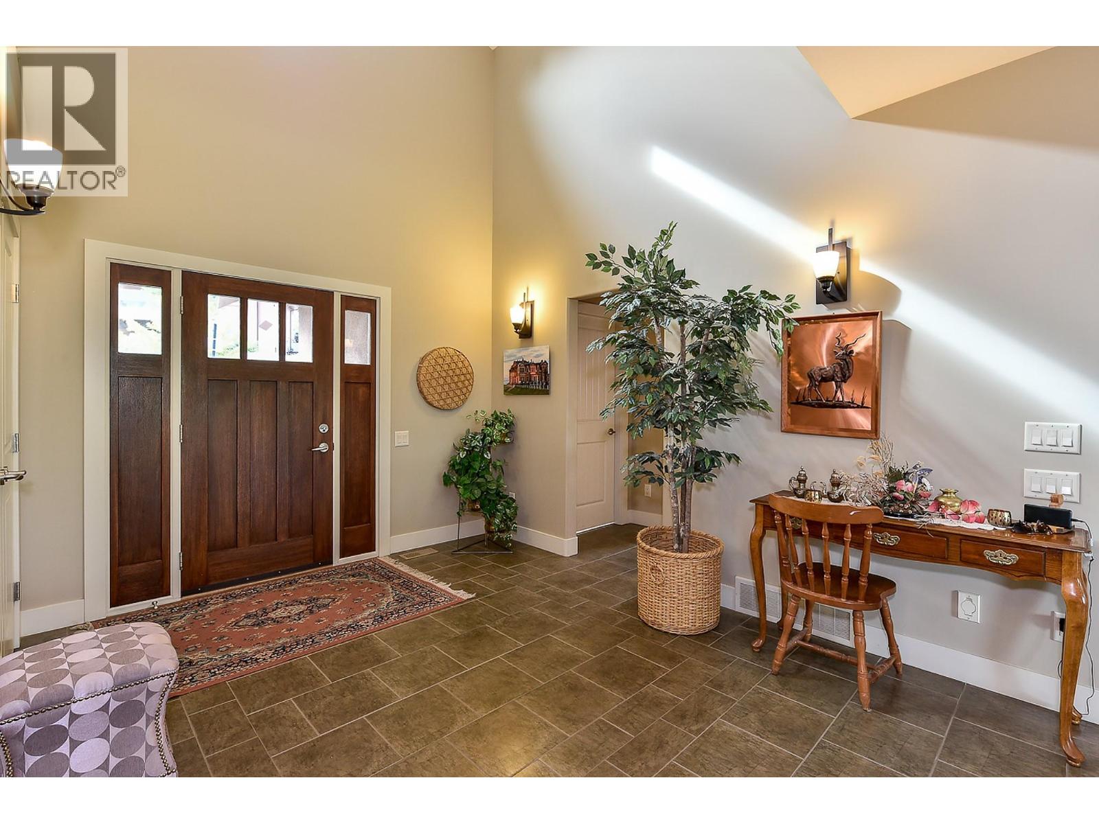 Picture for Unit #8, 2450 Selkirk  Drive https://www.cirrealty.ca/reb/bc/5/10365945_26.jpg