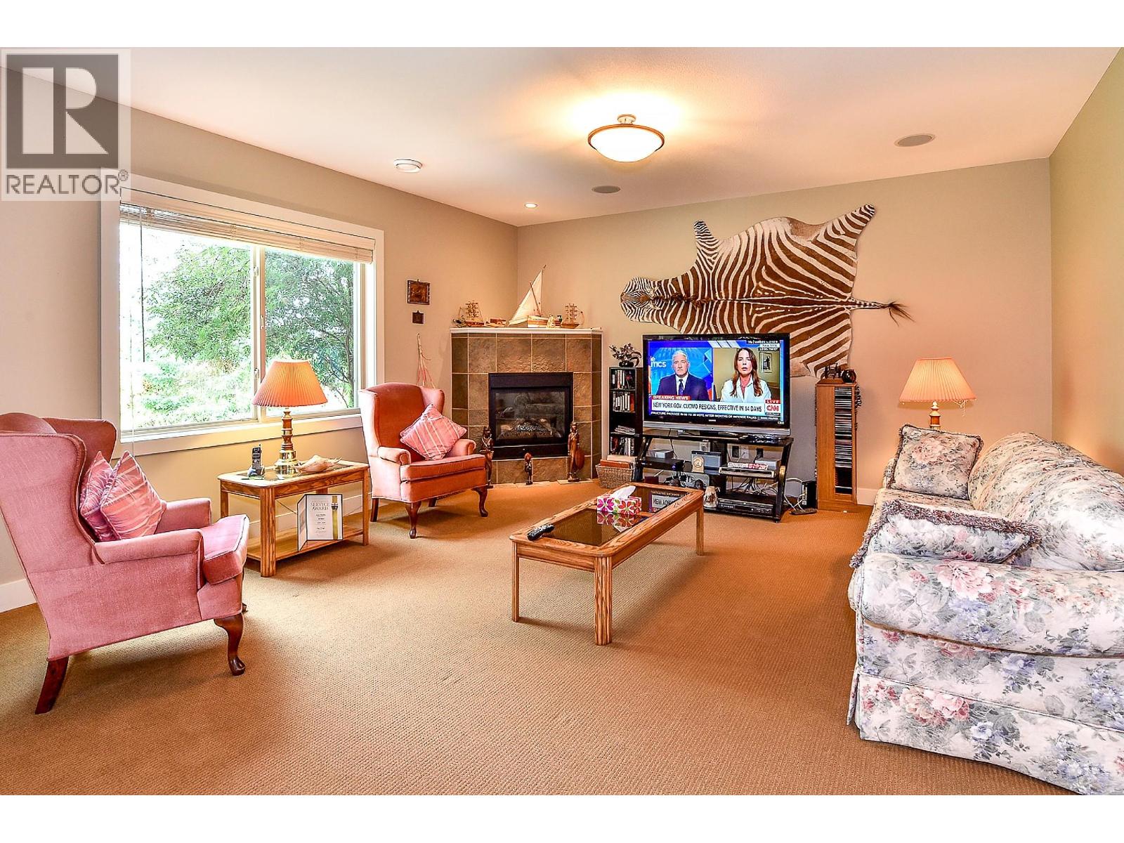 Picture for Unit #8, 2450 Selkirk  Drive https://www.cirrealty.ca/reb/bc/5/10365945_28.jpg