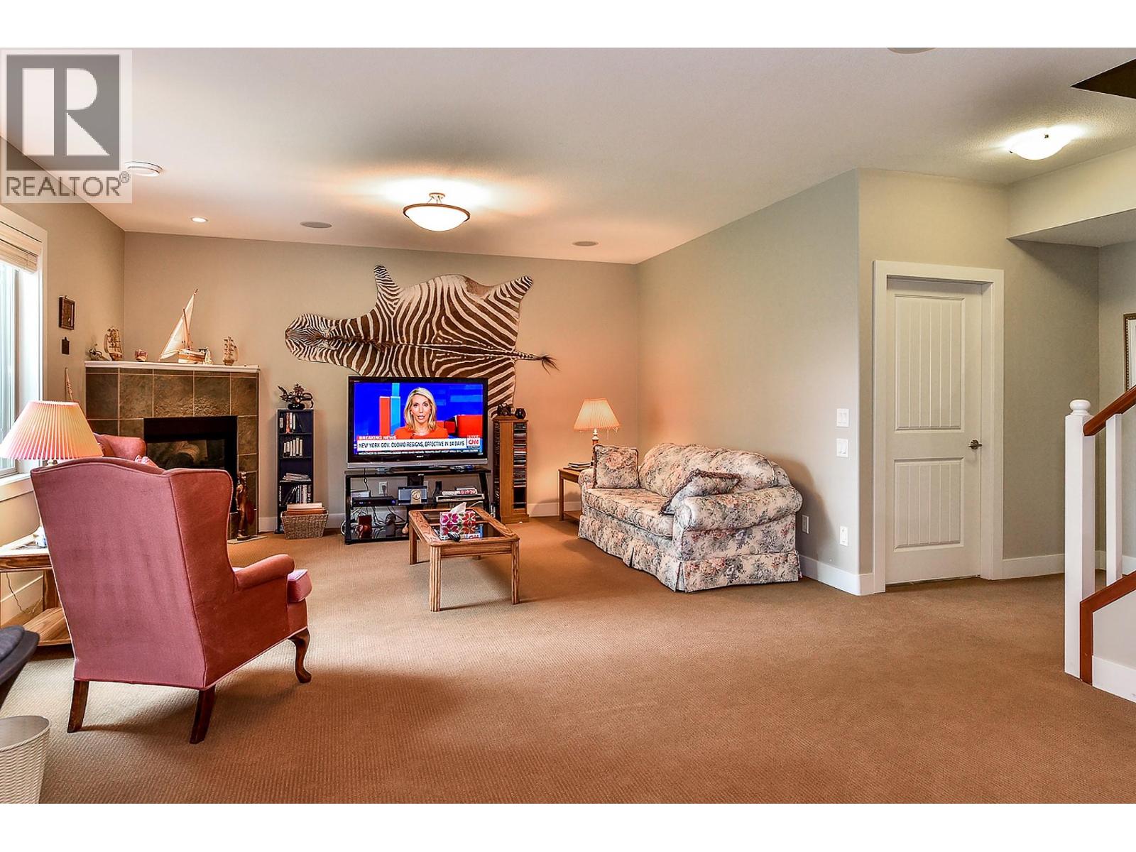 Picture for Unit #8, 2450 Selkirk  Drive https://www.cirrealty.ca/reb/bc/5/10365945_31.jpg