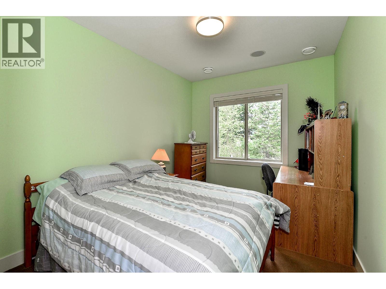 Picture for Unit #8, 2450 Selkirk  Drive https://www.cirrealty.ca/reb/bc/5/10365945_32.jpg