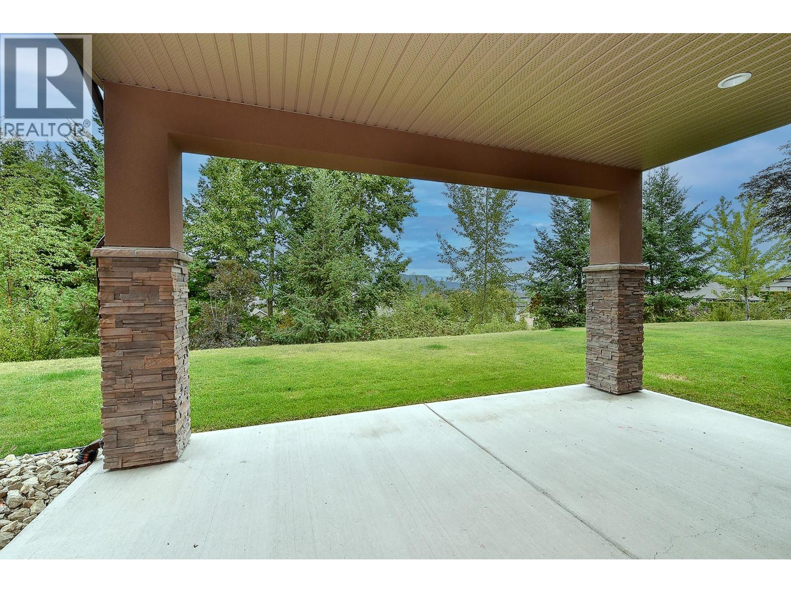 Picture for Unit #8, 2450 Selkirk  Drive https://www.cirrealty.ca/reb/bc/5/10365945_39.jpg