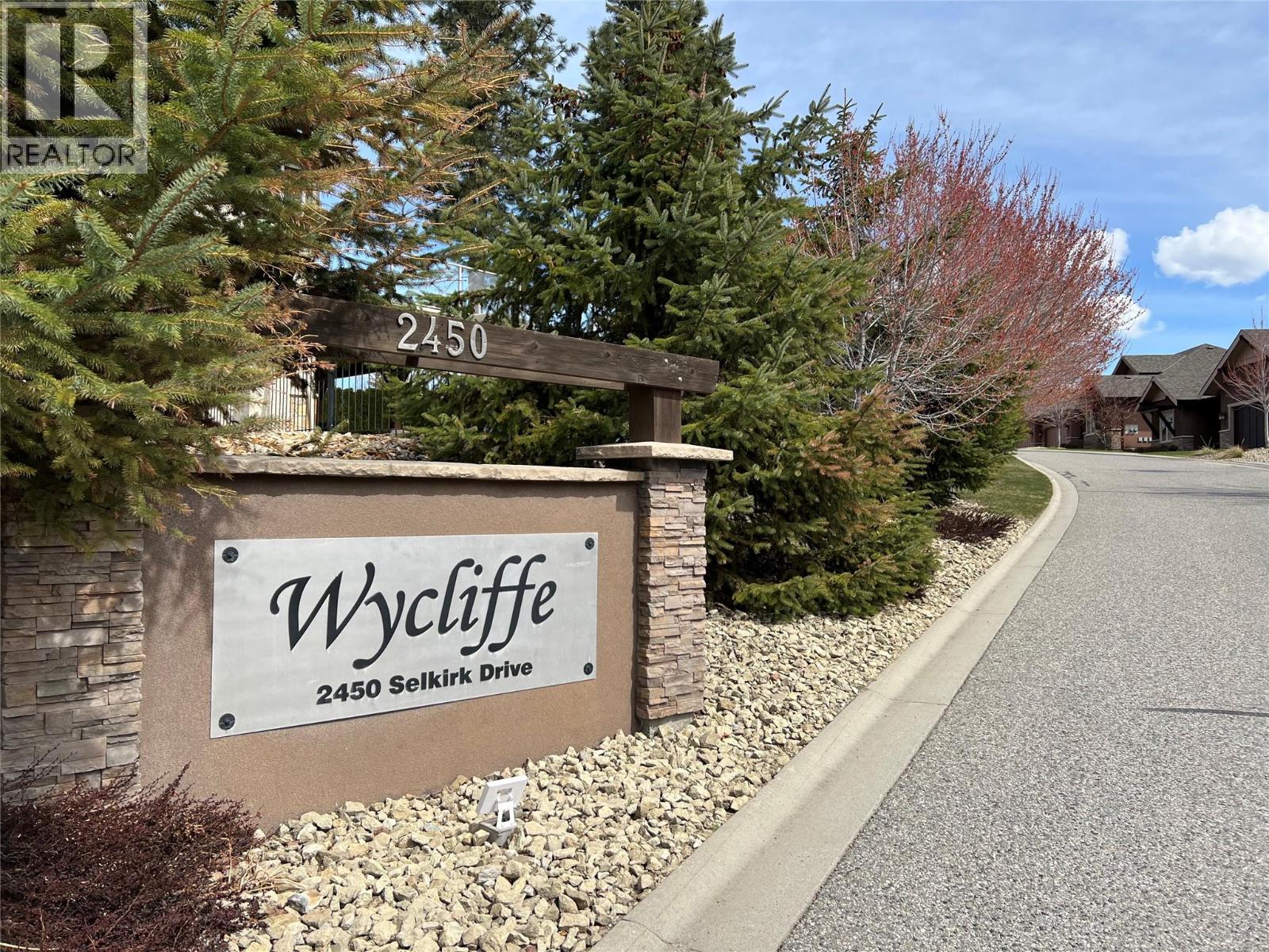 Picture for Unit #8, 2450 Selkirk  Drive https://www.cirrealty.ca/reb/bc/5/10365945_54.jpg