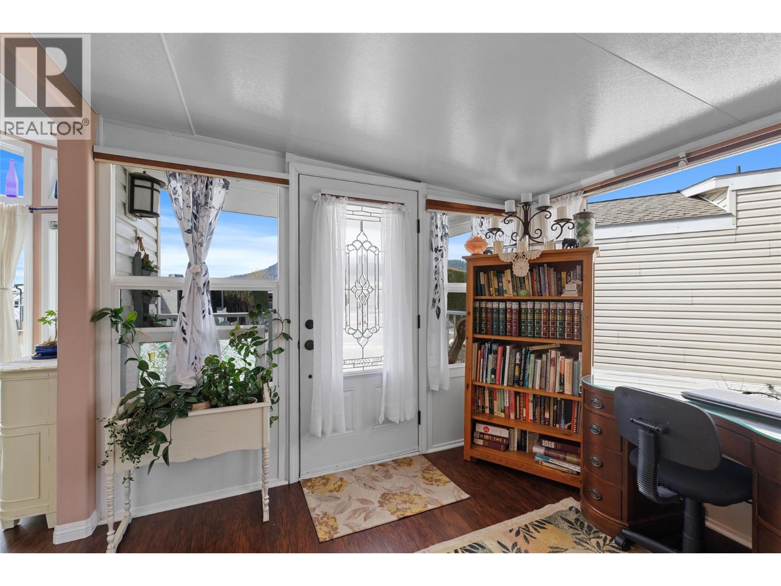 Picture for Unit #348, 415 Commonwealth  Road https://www.cirrealty.ca/reb/bc/5/10366045_16.jpg