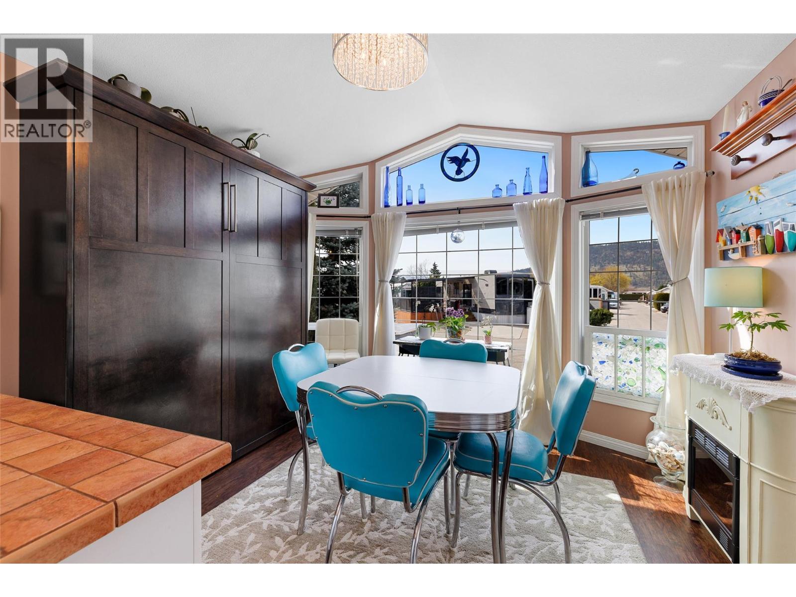 Picture for Unit #348, 415 Commonwealth  Road https://www.cirrealty.ca/reb/bc/5/10366045_25.jpg